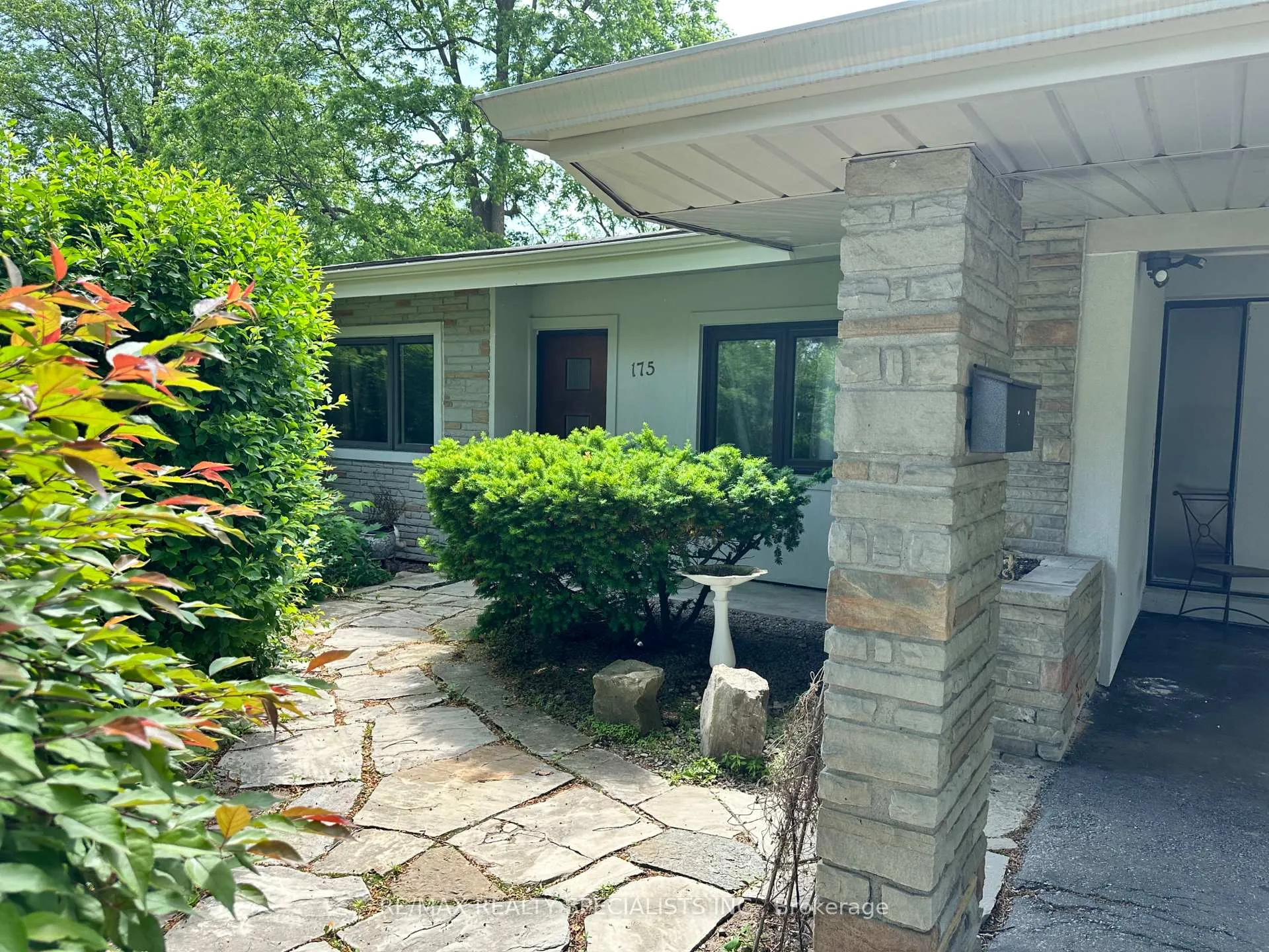 Front of 175 Davidson Drive