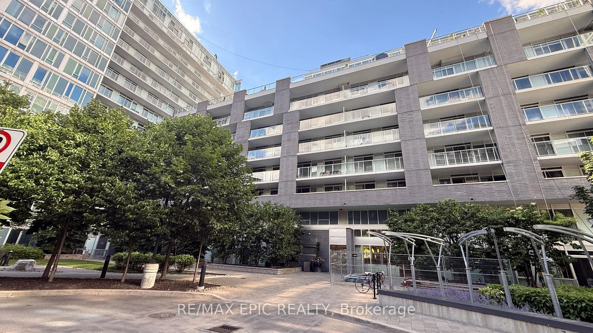 Photo 1 of Unit 906E, 555 Wilson Avenue, North York, Clanton Park — HOMEH