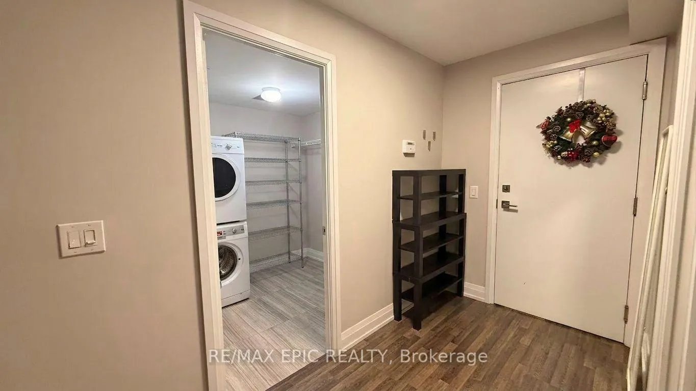 Photo 6 of Unit 906E, 555 Wilson Avenue, North York, Clanton Park — HOMEH