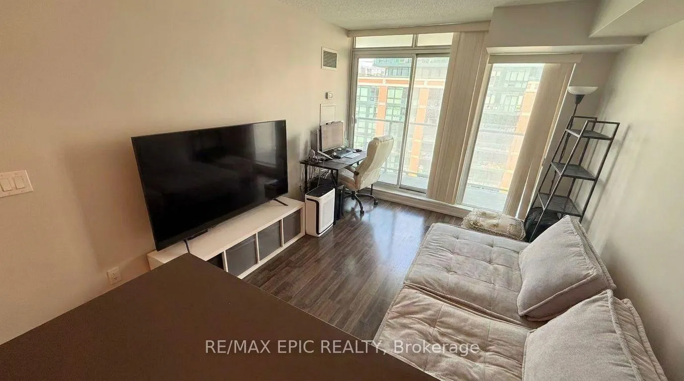 Photo 10 of Unit 906E, 555 Wilson Avenue, North York, Clanton Park — HOMEH
