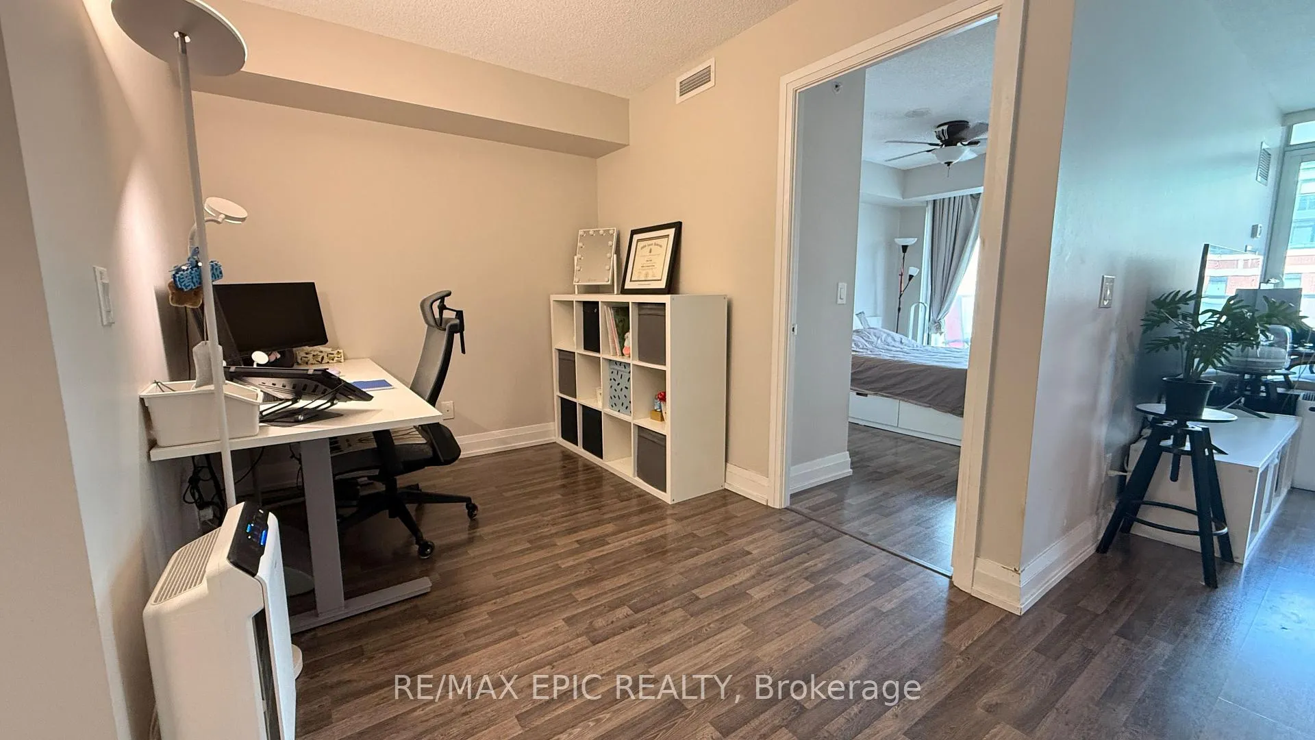 Photo 13 of Unit 906E, 555 Wilson Avenue, North York, Clanton Park — HOMEH