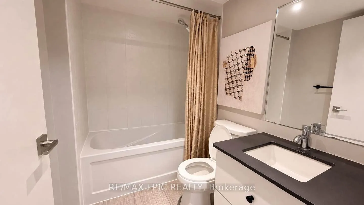 Photo 14 of Unit 906E, 555 Wilson Avenue, North York, Clanton Park — HOMEH