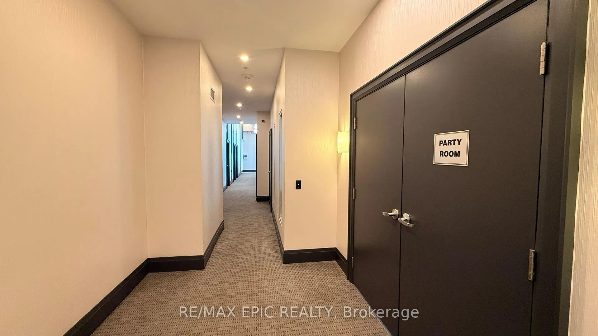 Photo 19 of Unit 906E, 555 Wilson Avenue, North York, Clanton Park — HOMEH