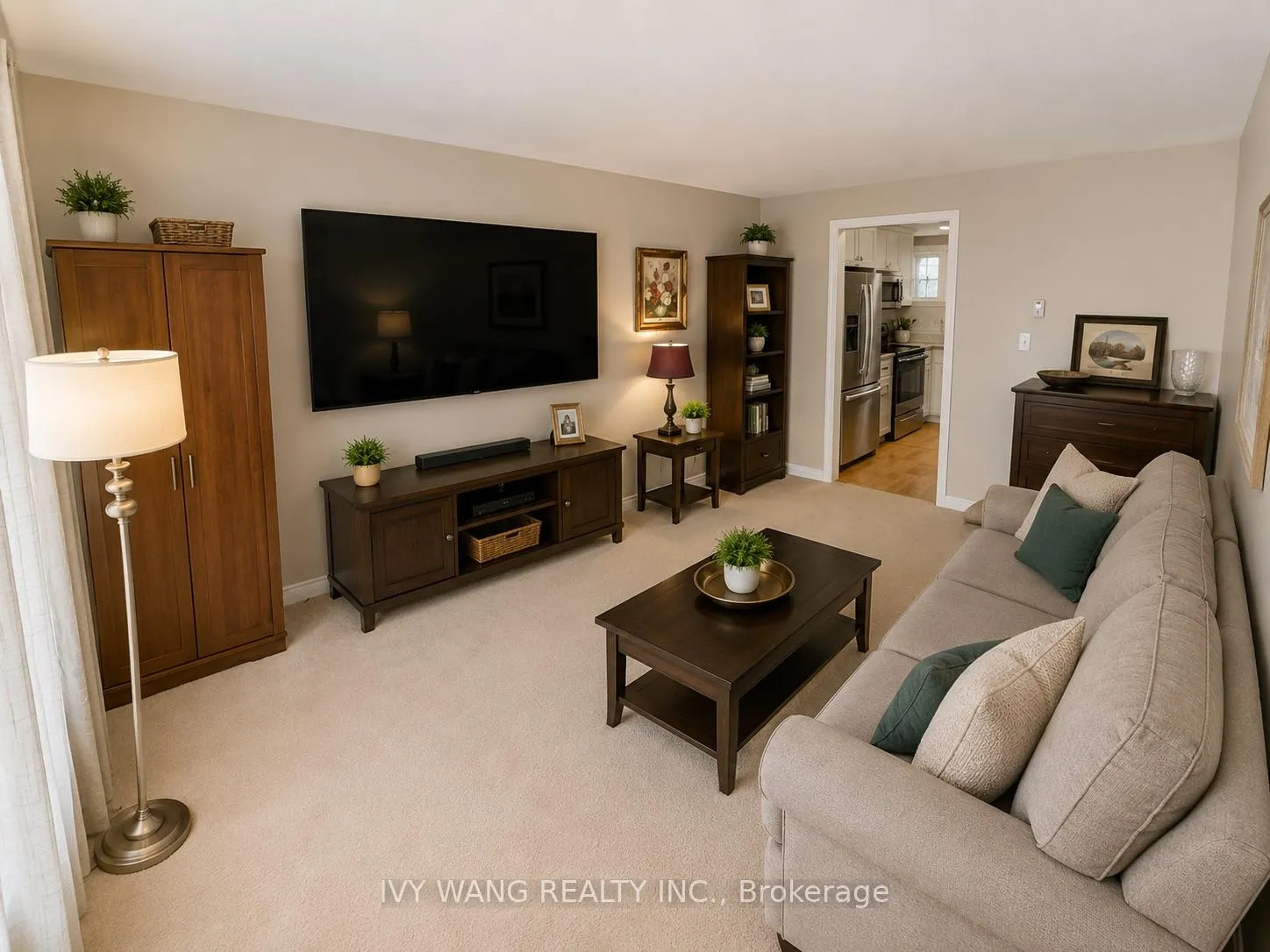 Photo 4 of 34 Richmeadow Crescent, London, North M — HOMEH