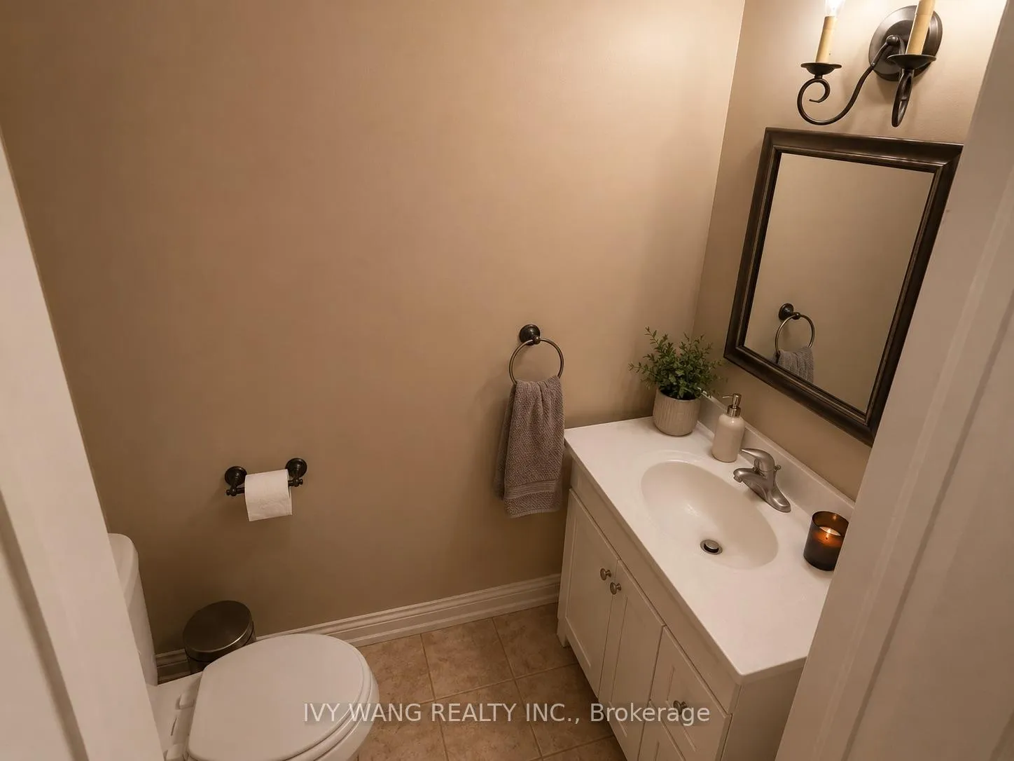 Photo 7 of 34 Richmeadow Crescent, London, North M — HOMEH