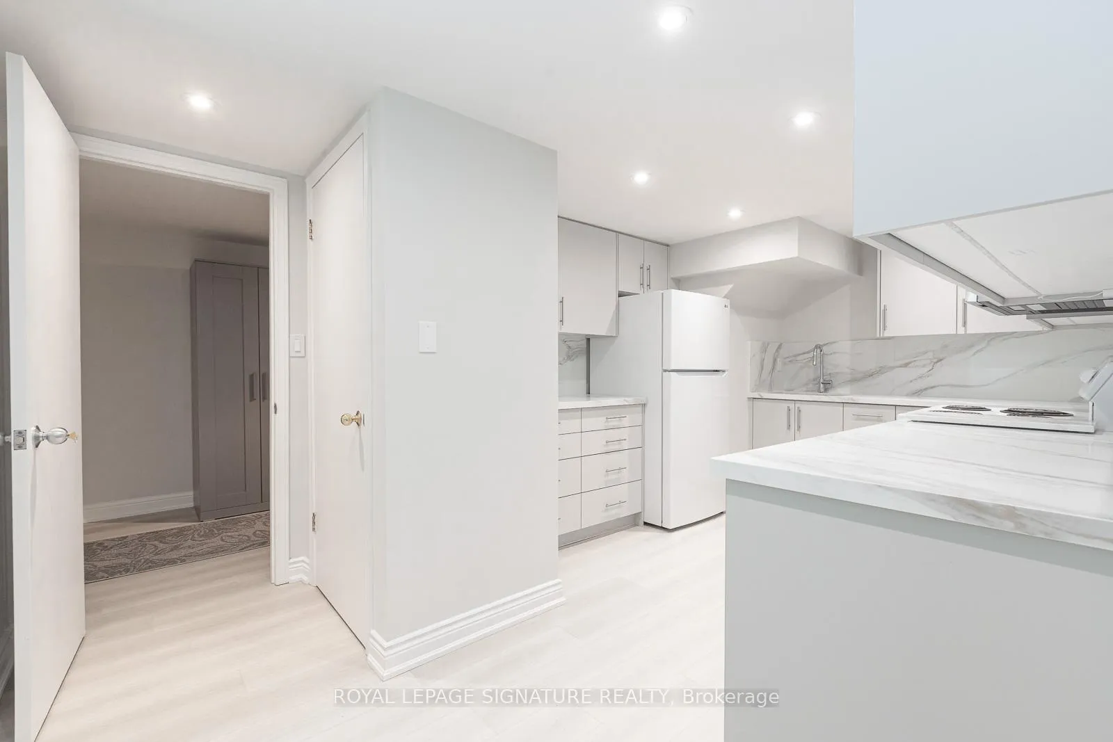Photo 2 of 14 Canerouth Drive, Etobicoke, Eringate-Centennial-West Deane — HOMEH