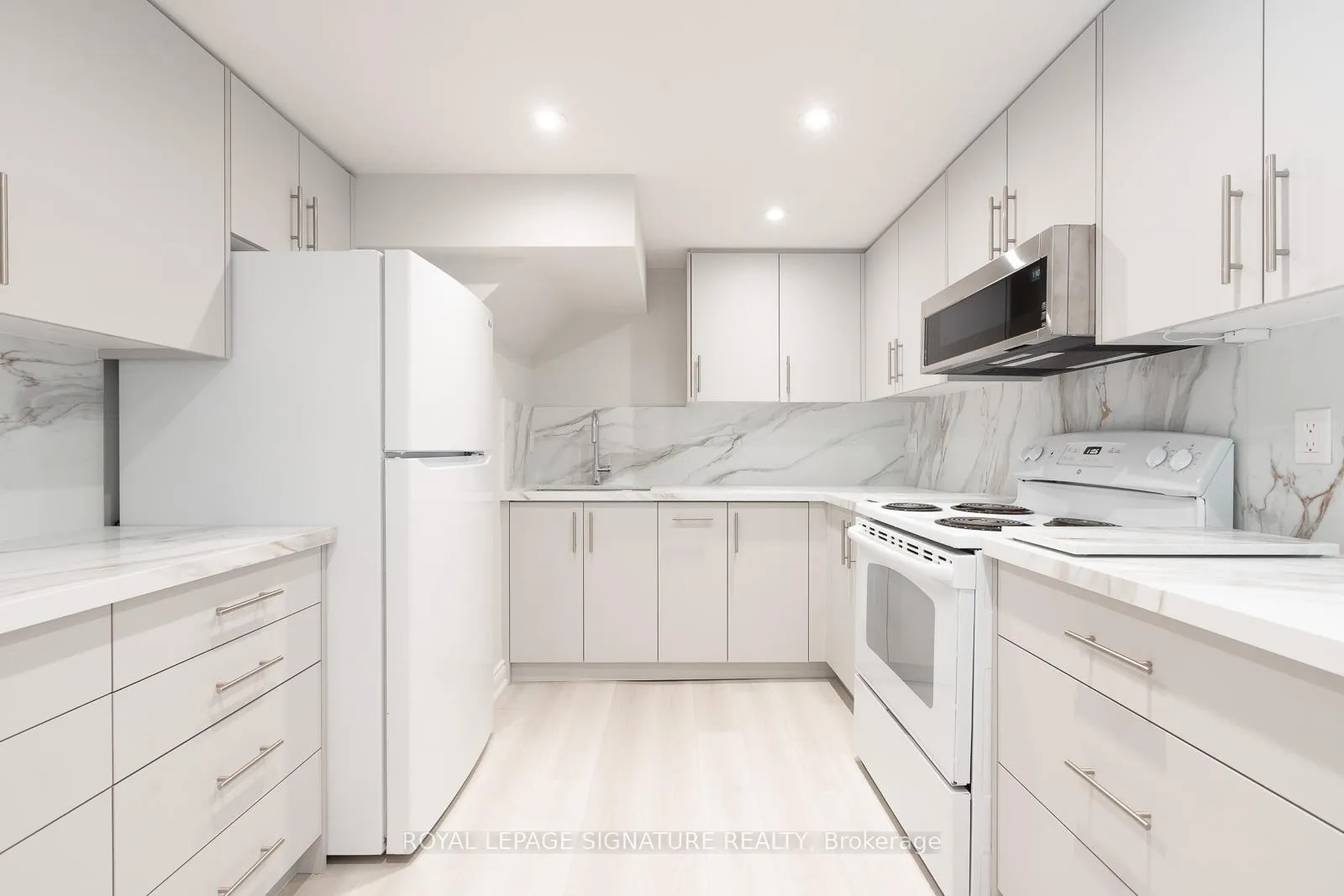 Photo 4 of 14 Canerouth Drive, Etobicoke, Eringate-Centennial-West Deane — HOMEH