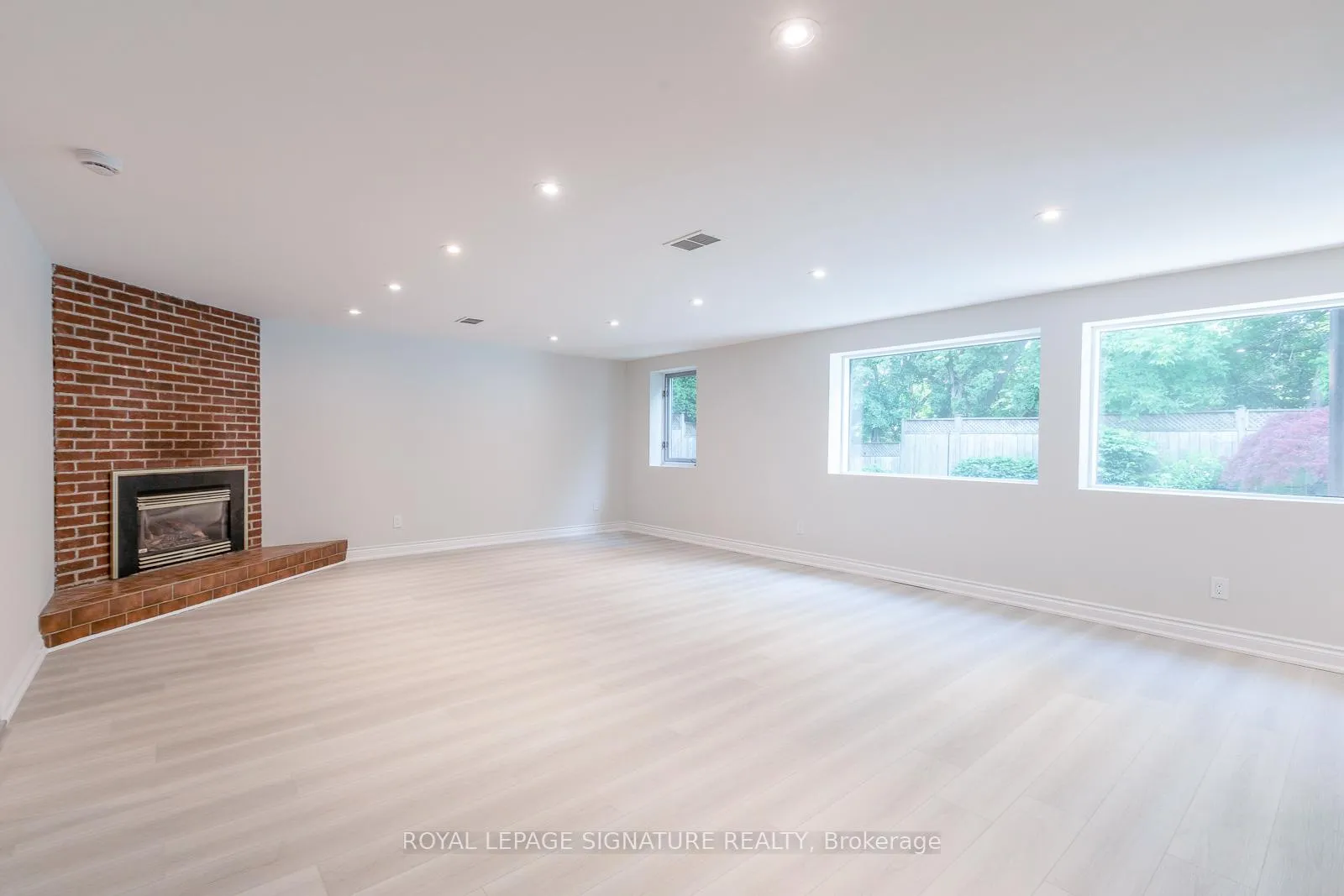 Photo 9 of 14 Canerouth Drive, Etobicoke, Eringate-Centennial-West Deane — HOMEH