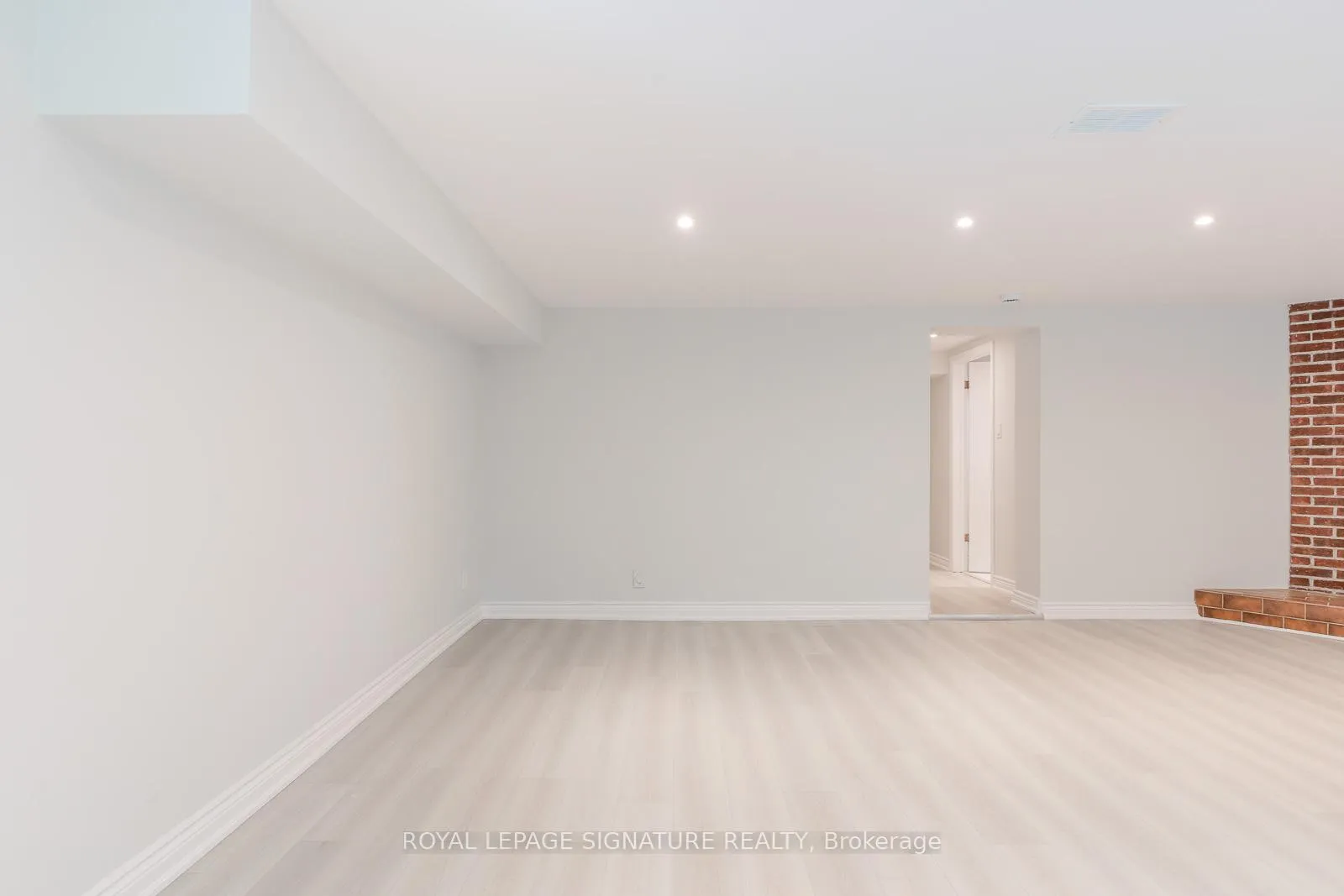Photo 16 of 14 Canerouth Drive, Etobicoke, Eringate-Centennial-West Deane — HOMEH