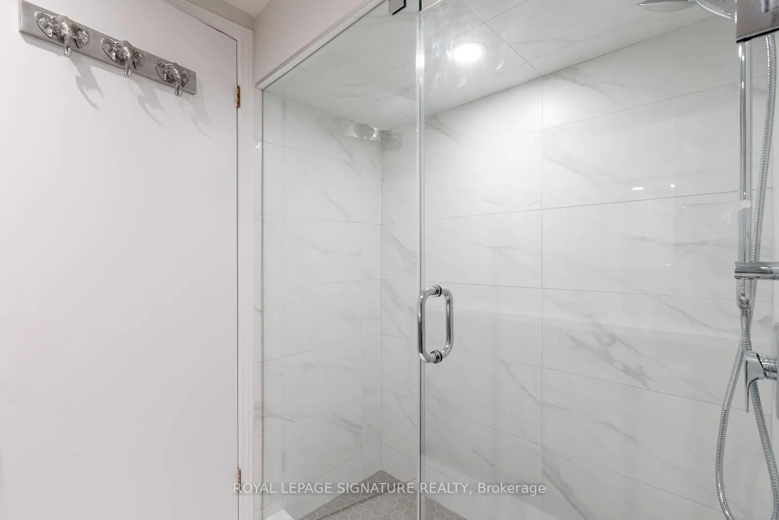 Photo 21 of 14 Canerouth Drive, Etobicoke, Eringate-Centennial-West Deane — HOMEH