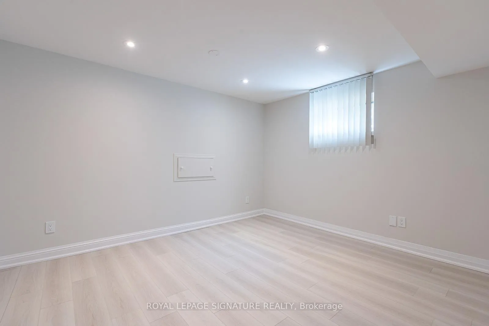 Photo 23 of 14 Canerouth Drive, Etobicoke, Eringate-Centennial-West Deane — HOMEH