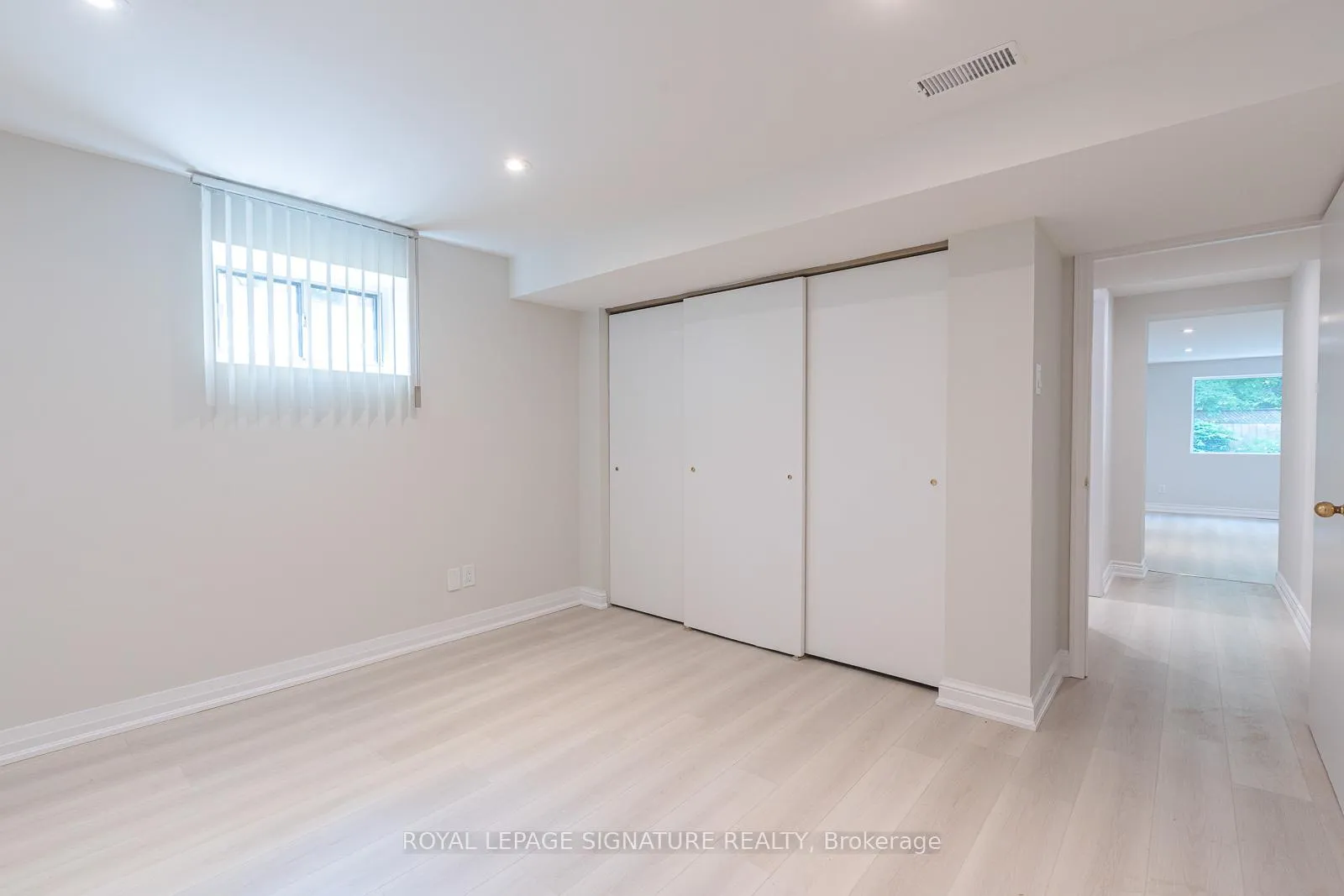 Photo 24 of 14 Canerouth Drive, Etobicoke, Eringate-Centennial-West Deane — HOMEH