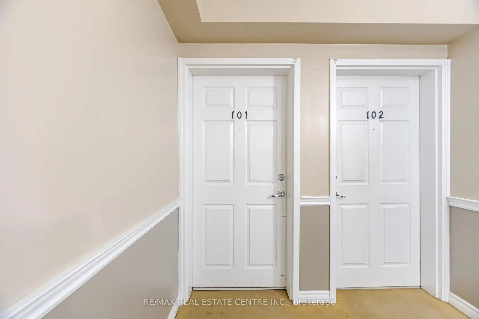Photo 4 of Unit 101, 1350 Main Street E, Milton, Dempsey — HOMEH