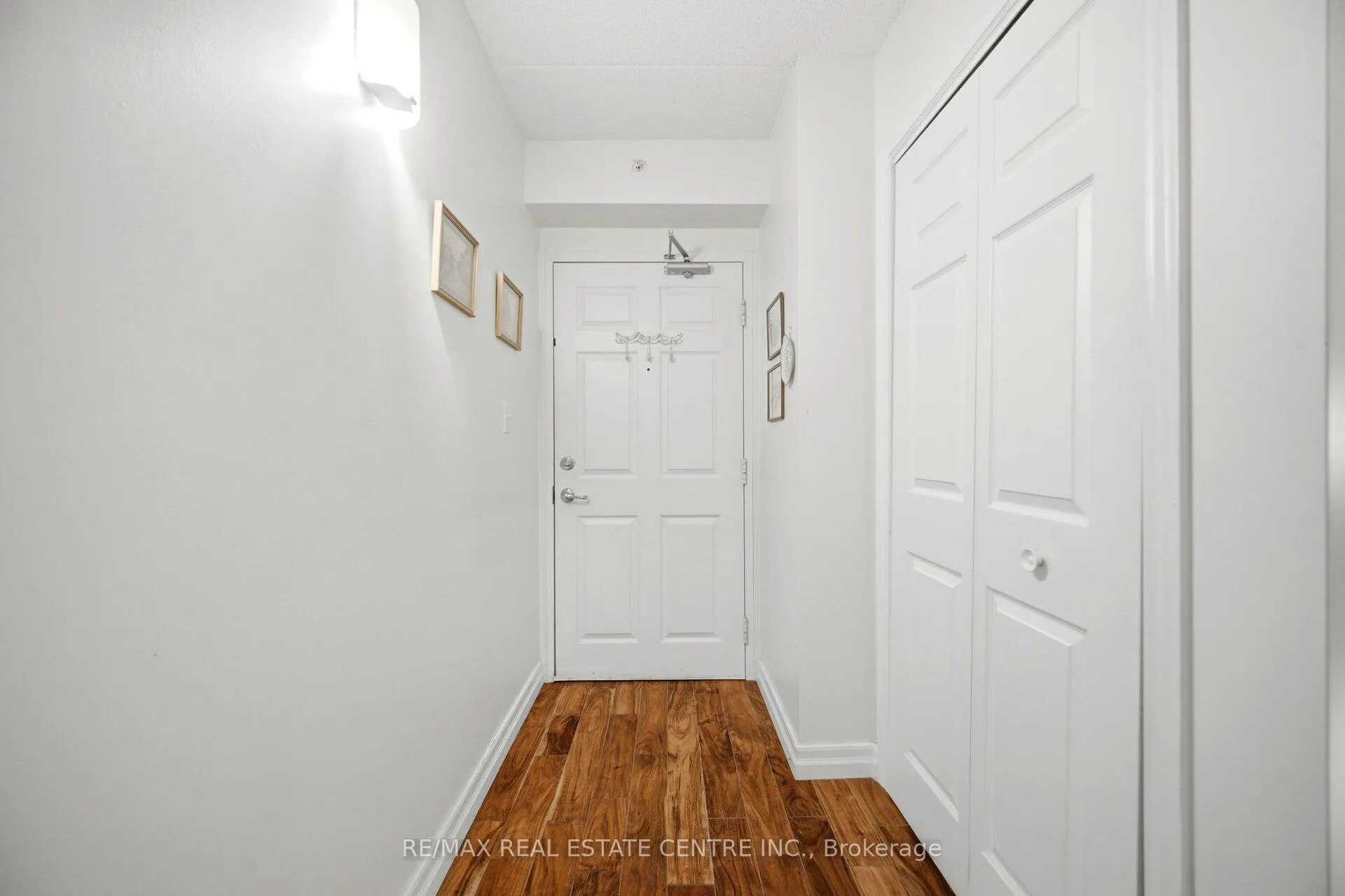 Photo 5 of Unit 101, 1350 Main Street E, Milton, Dempsey — HOMEH