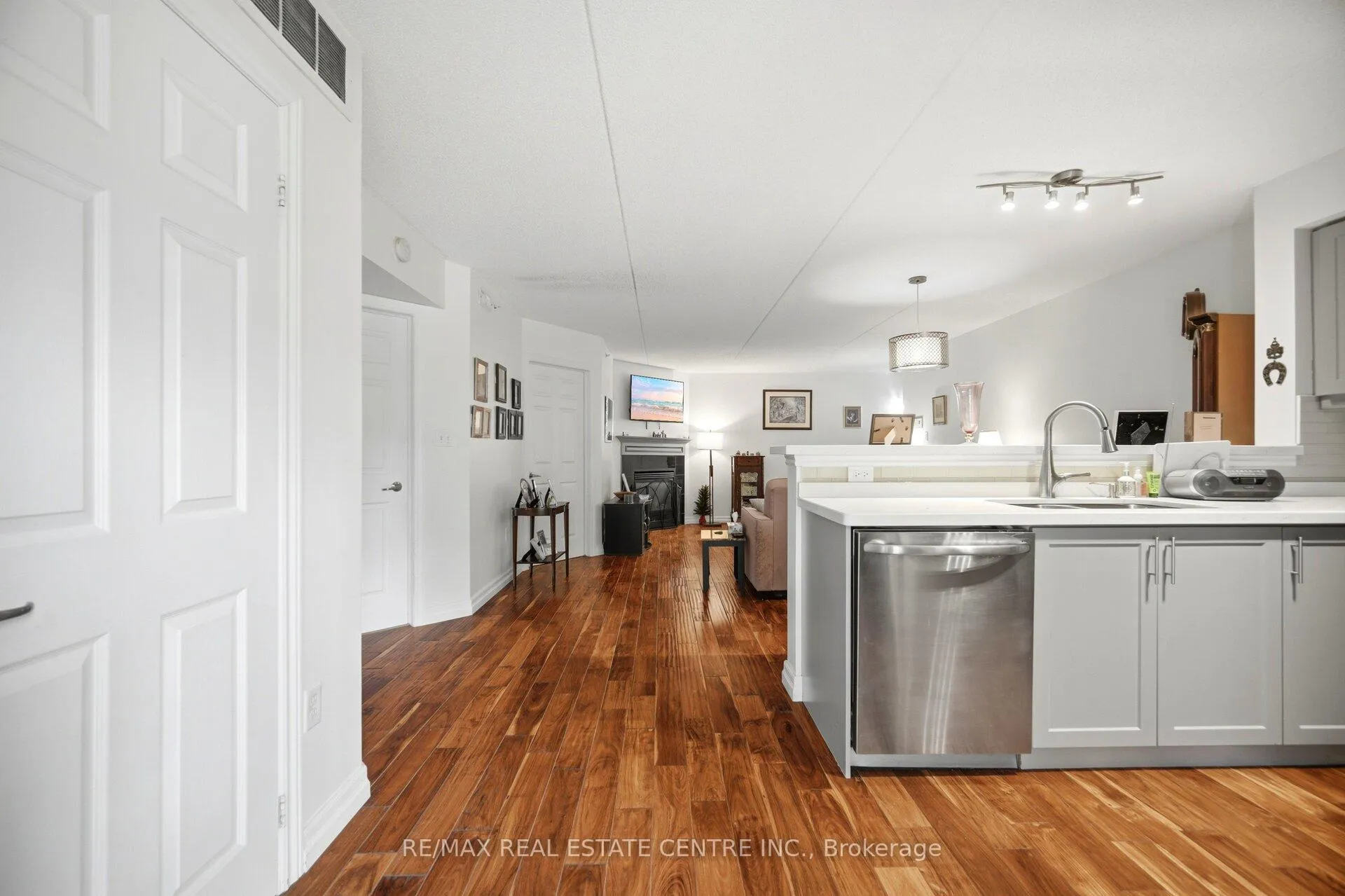 Photo 16 of Unit 101, 1350 Main Street E, Milton, Dempsey — HOMEH
