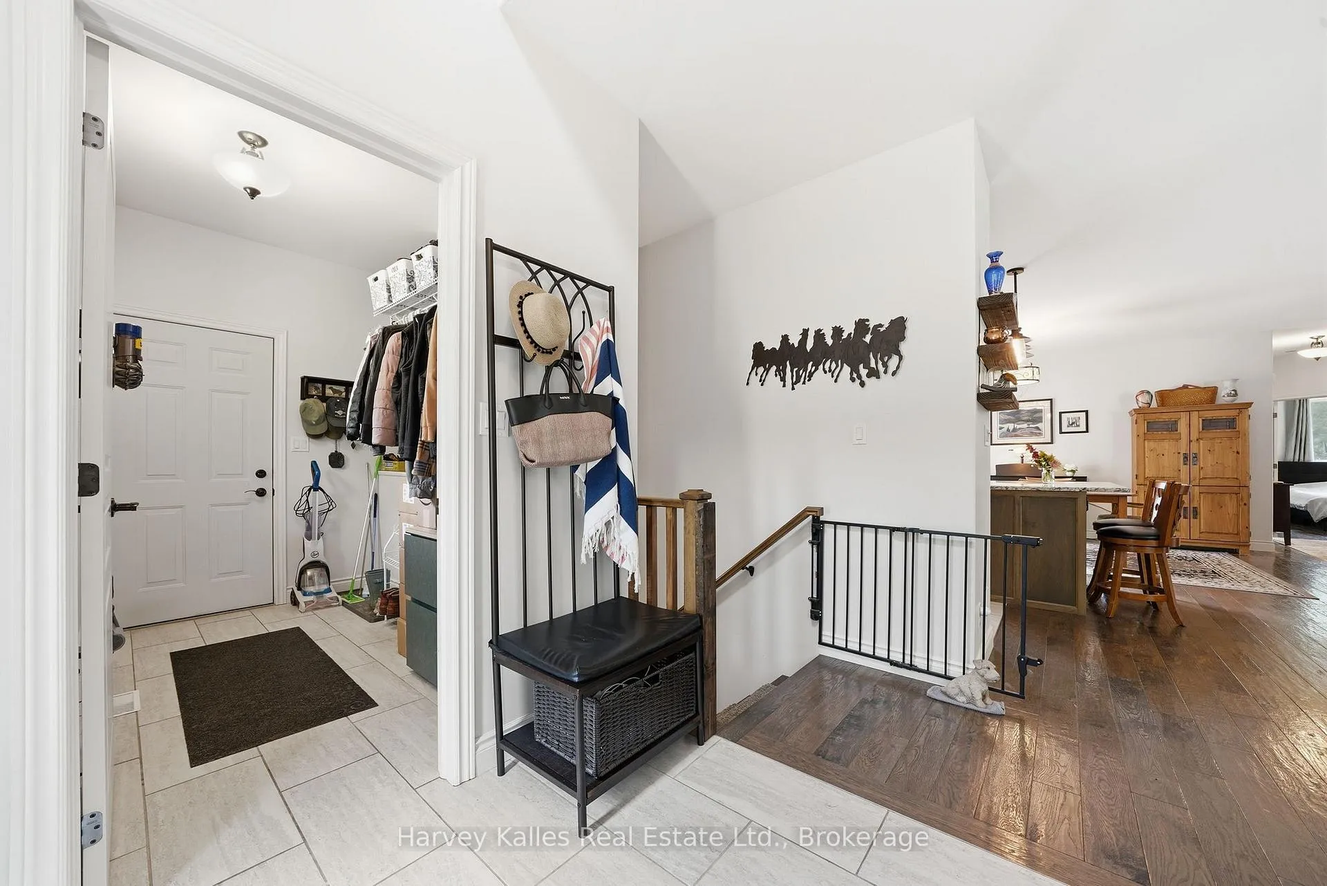 Photo 6 of 3 Cardinal Court, Quinte West, Sidney Ward — HOMEH