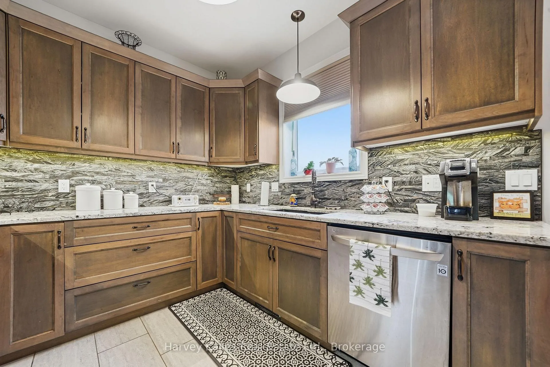 Photo 14 of 3 Cardinal Court, Quinte West, Sidney Ward — HOMEH