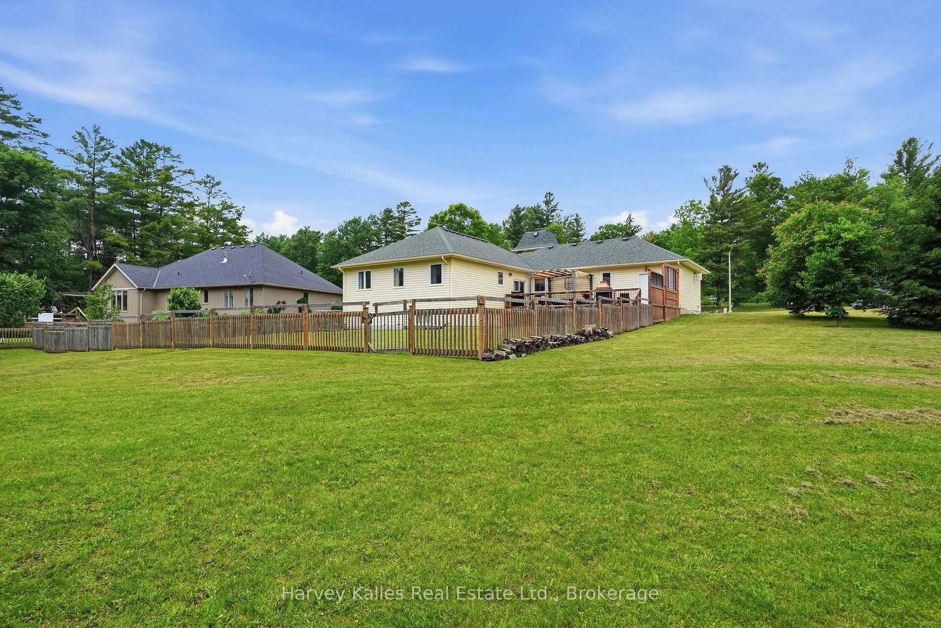 Photo 40 of 3 Cardinal Court, Quinte West, Sidney Ward — HOMEH