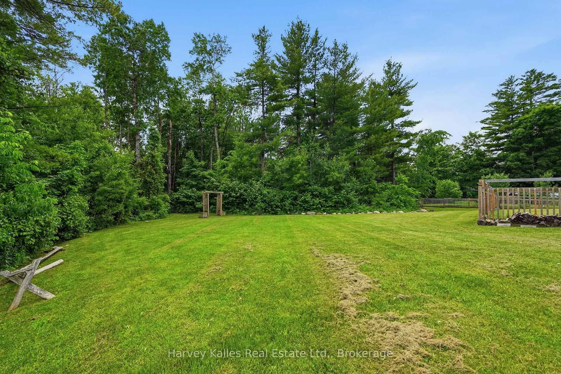 Photo 41 of 3 Cardinal Court, Quinte West, Sidney Ward — HOMEH