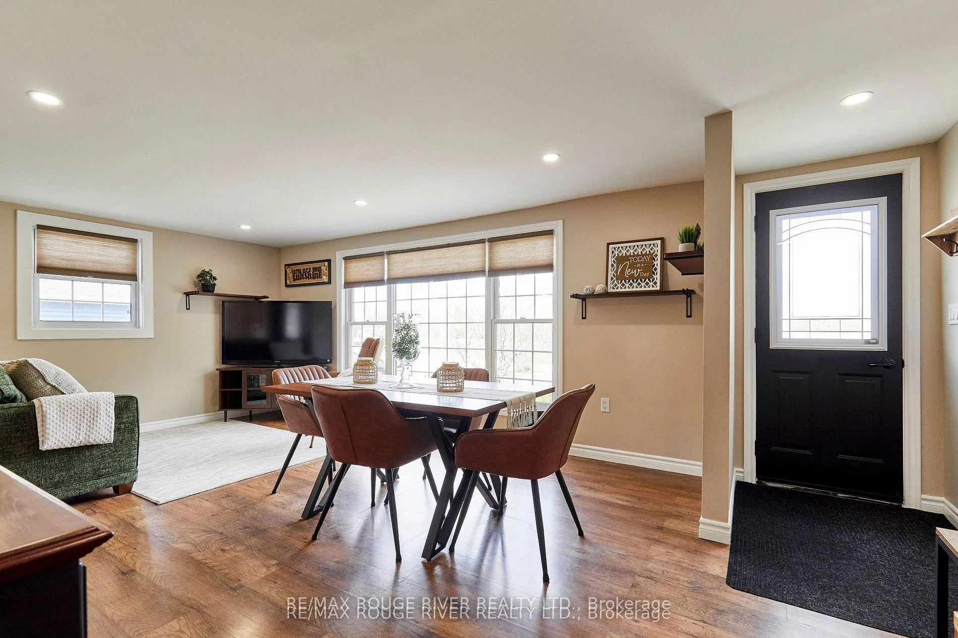 Photo 5 of 80 Davidge Drive, Scugog, Rural Scugog — HOMEH