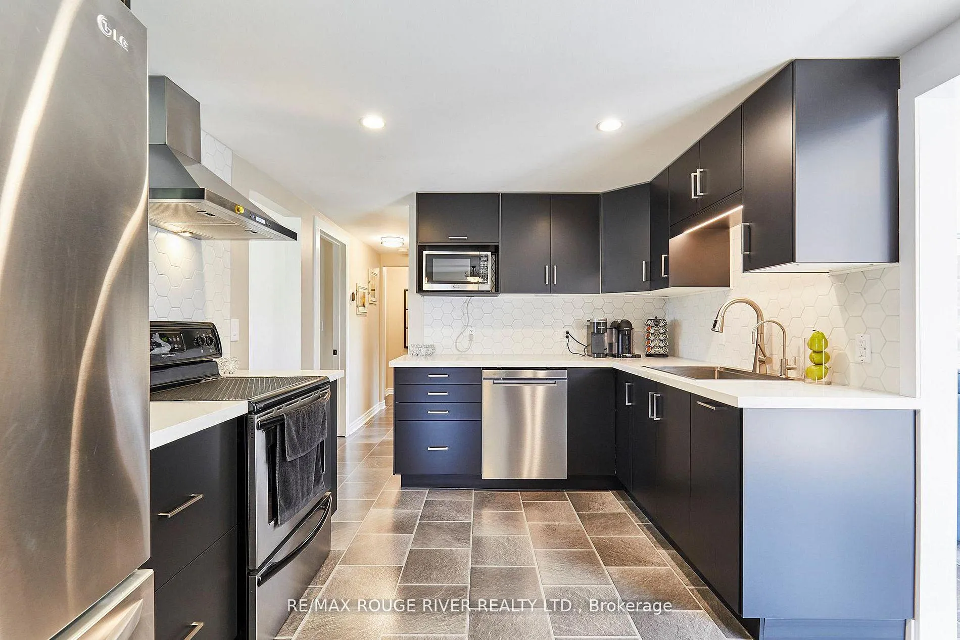 Photo 12 of 80 Davidge Drive, Scugog, Rural Scugog — HOMEH