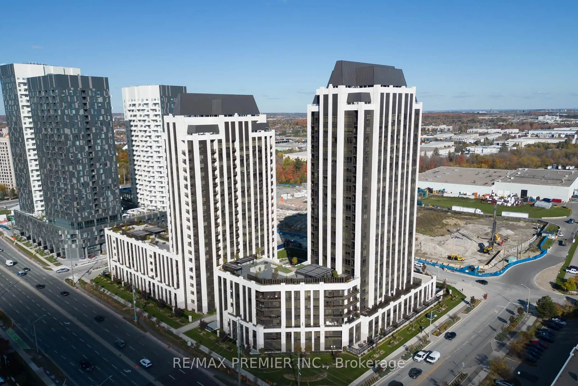 Photo 1 of Unit 909, 9085 Jane Street, Vaughan, Concord — HOMEH
