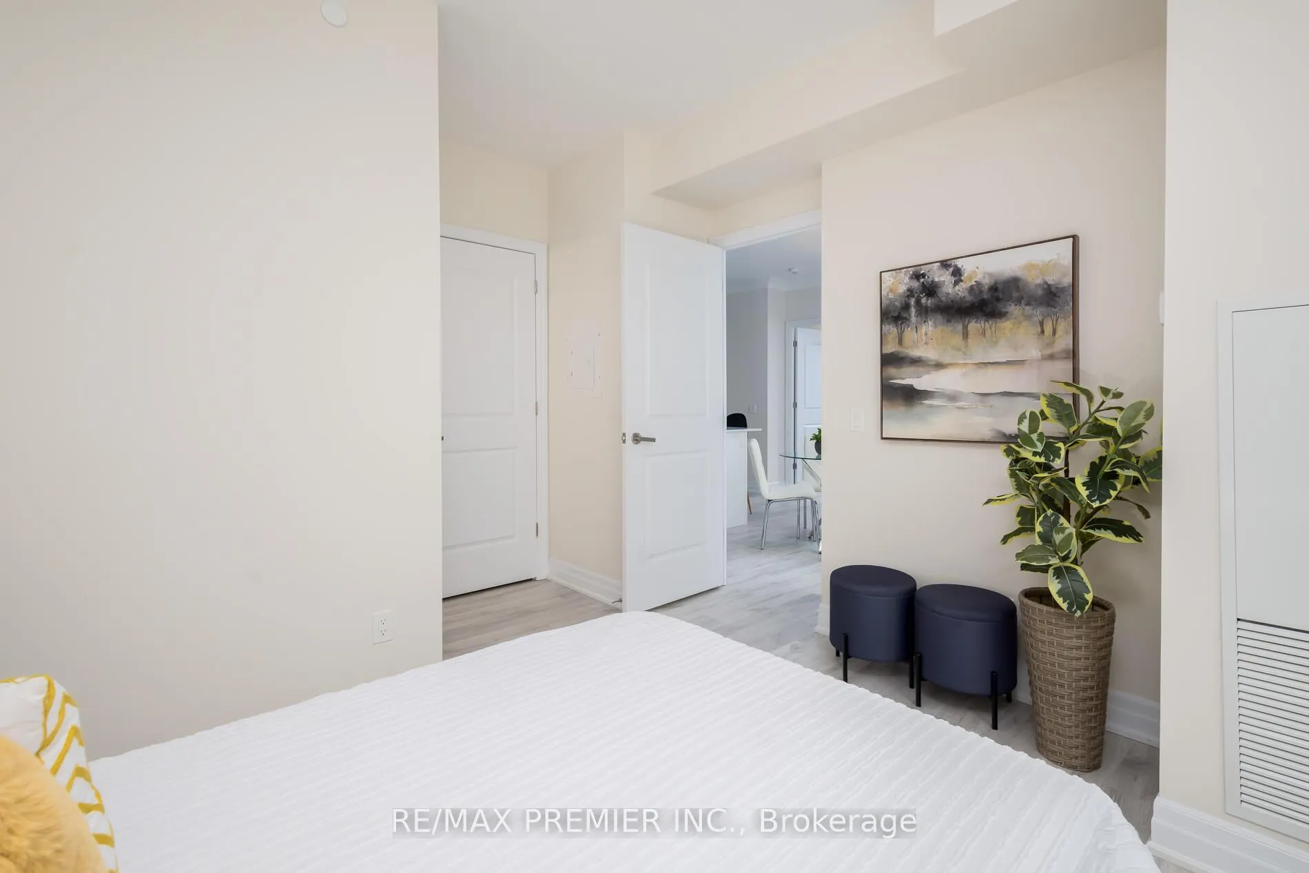 Photo 21 of Unit 909, 9085 Jane Street, Vaughan, Concord — HOMEH