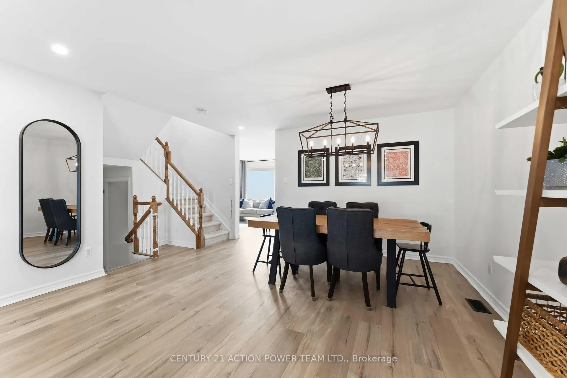 Photo 9 of 305 Sarabella Street, Ottawa, Avalon East — HOMEH