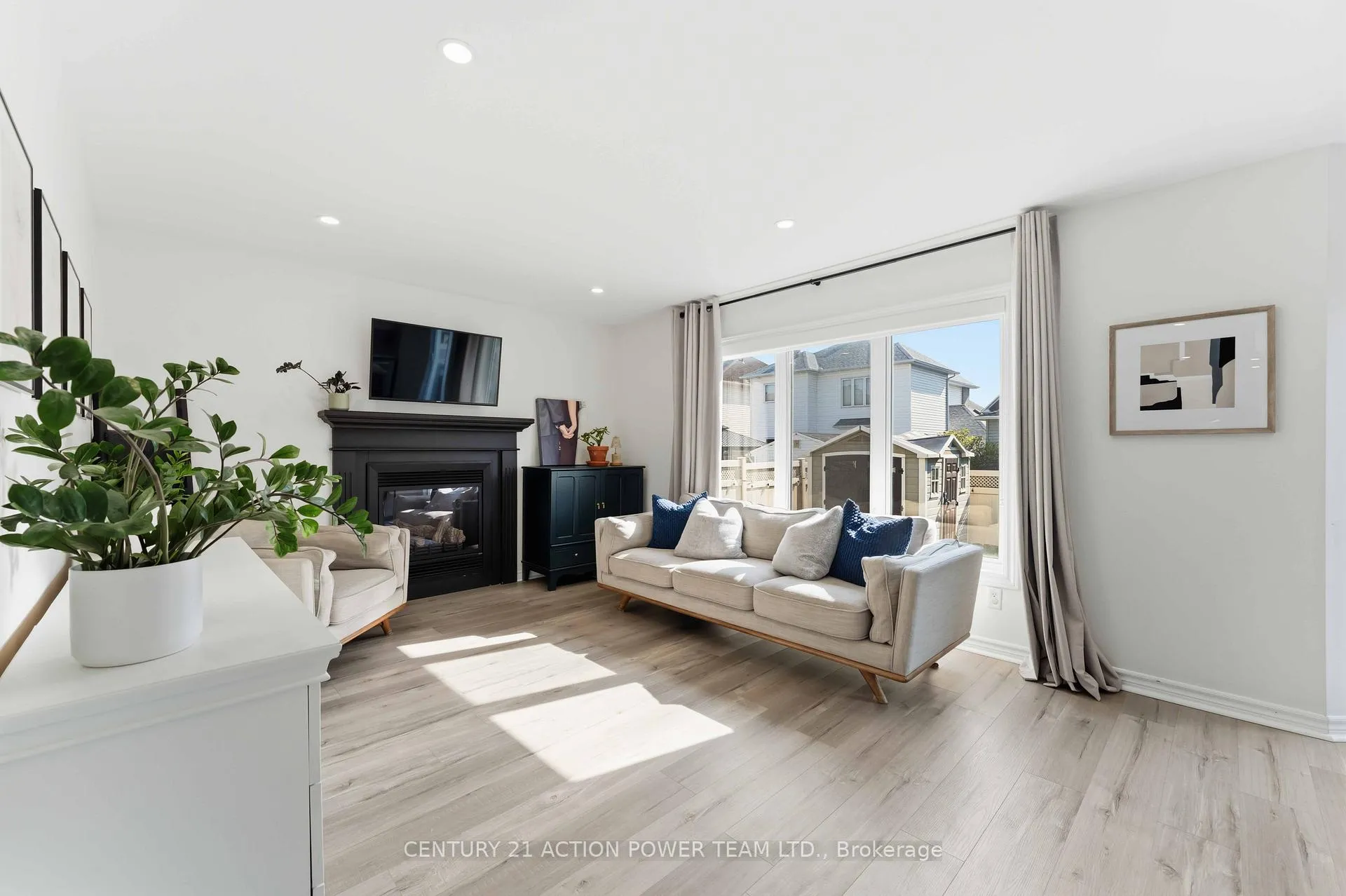 Photo 11 of 305 Sarabella Street, Ottawa, Avalon East — HOMEH