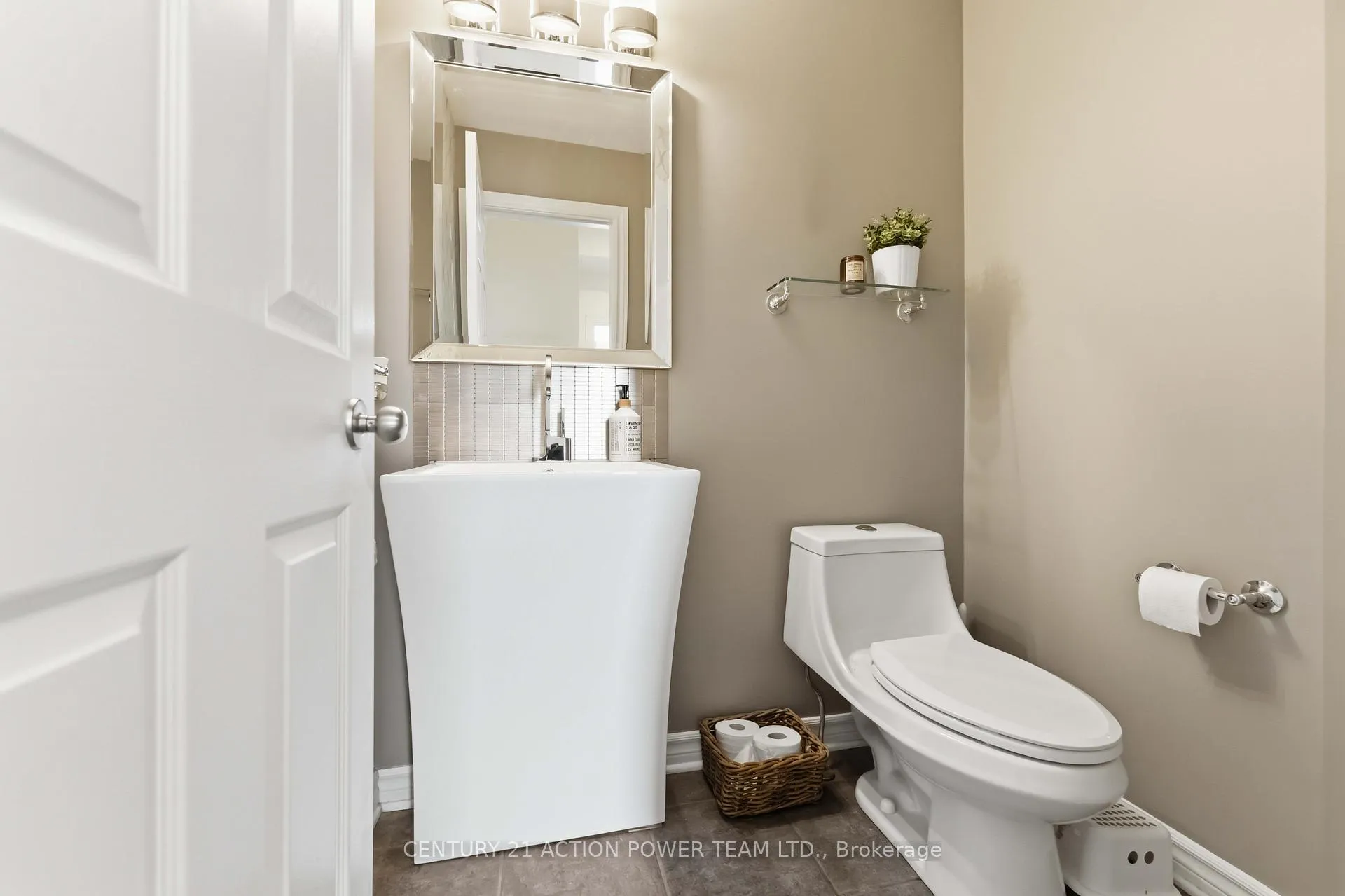 Photo 21 of 305 Sarabella Street, Ottawa, Avalon East — HOMEH