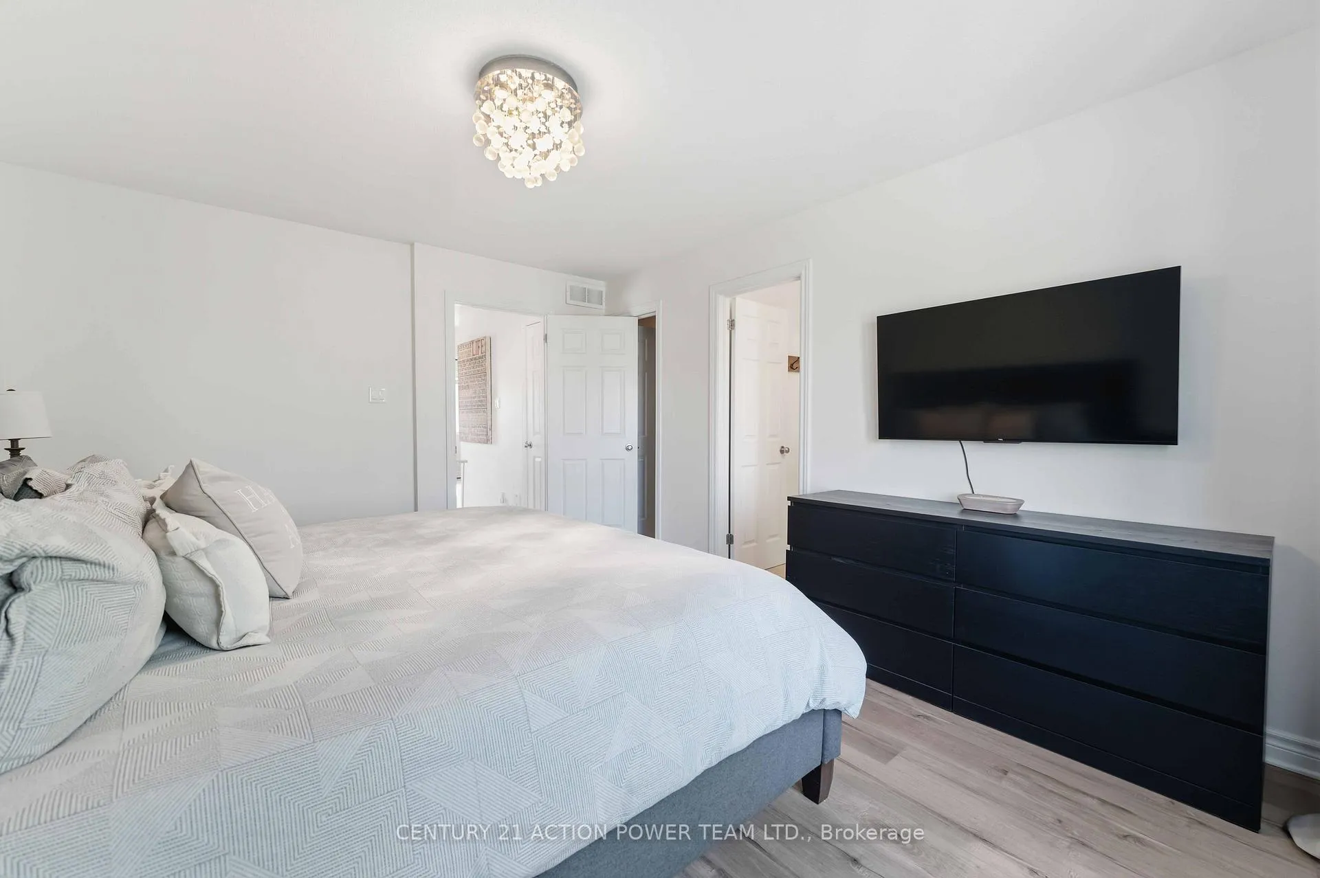 Photo 26 of 305 Sarabella Street, Ottawa, Avalon East — HOMEH