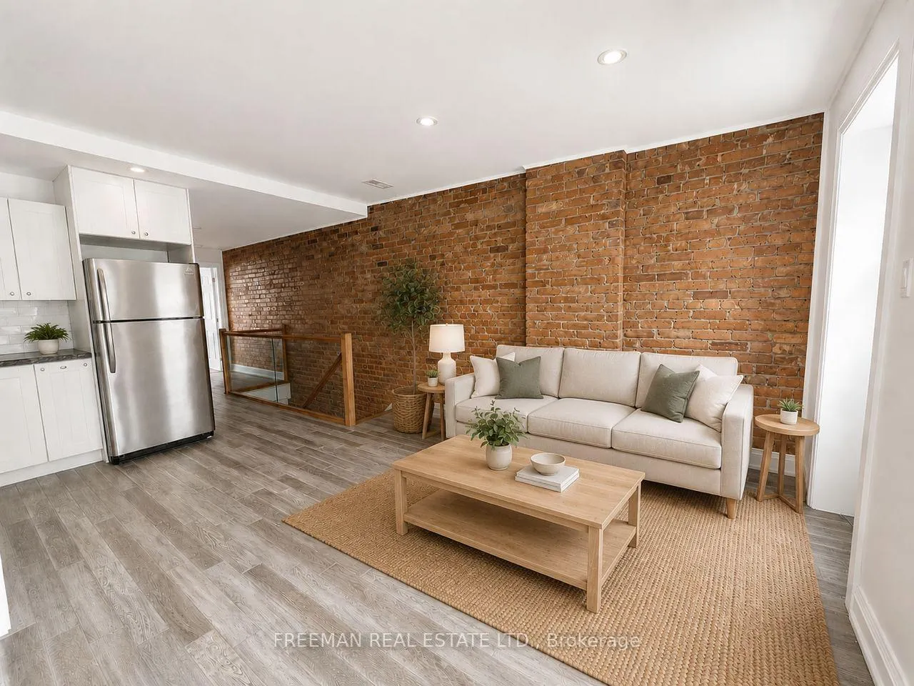 Photo 4 of Unit Upper, 342 Howland Avenue, Toronto, The Annex — HOMEH