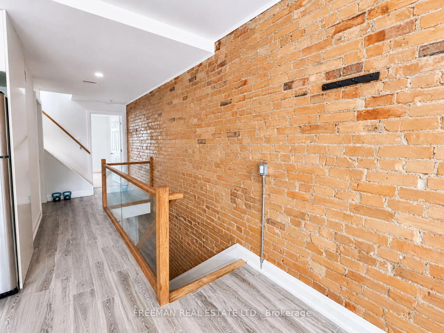 Photo 9 of Unit Upper, 342 Howland Avenue, Toronto, The Annex — HOMEH