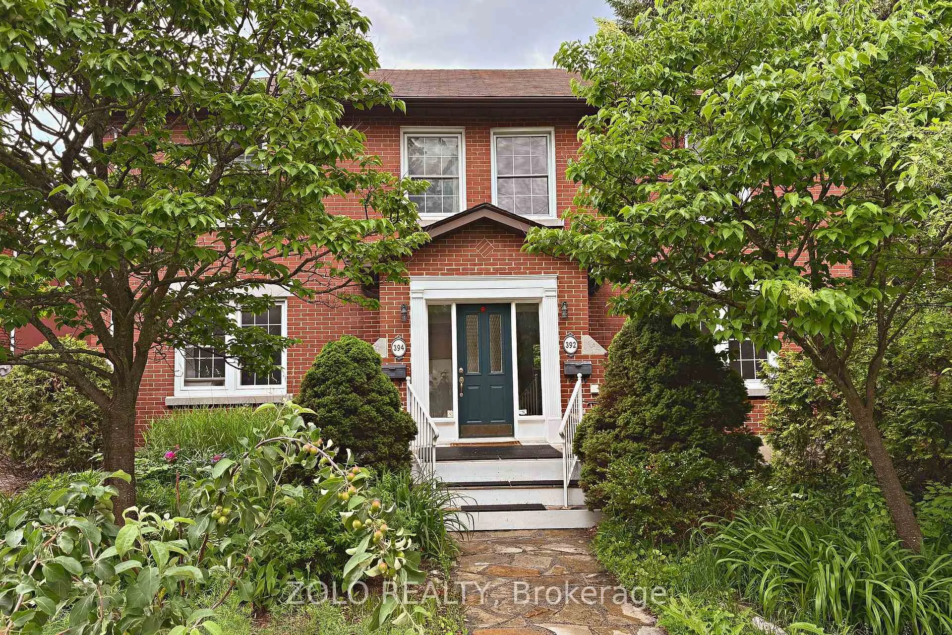 Front of 392 Piccadilly Avenue