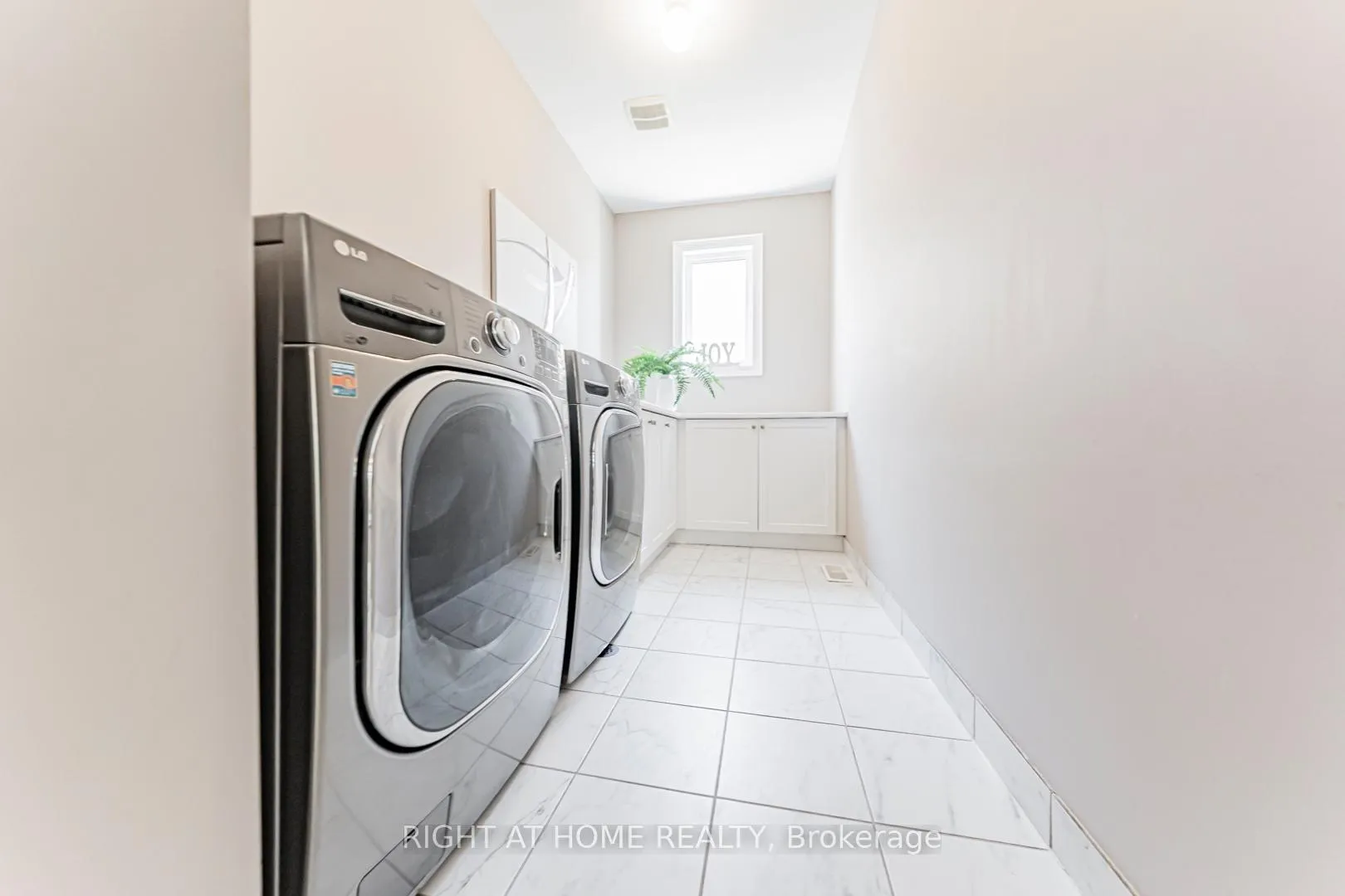 Photo 33 of 222 Mcwilliams Crescent, Oakville, Glenorchy — HOMEH