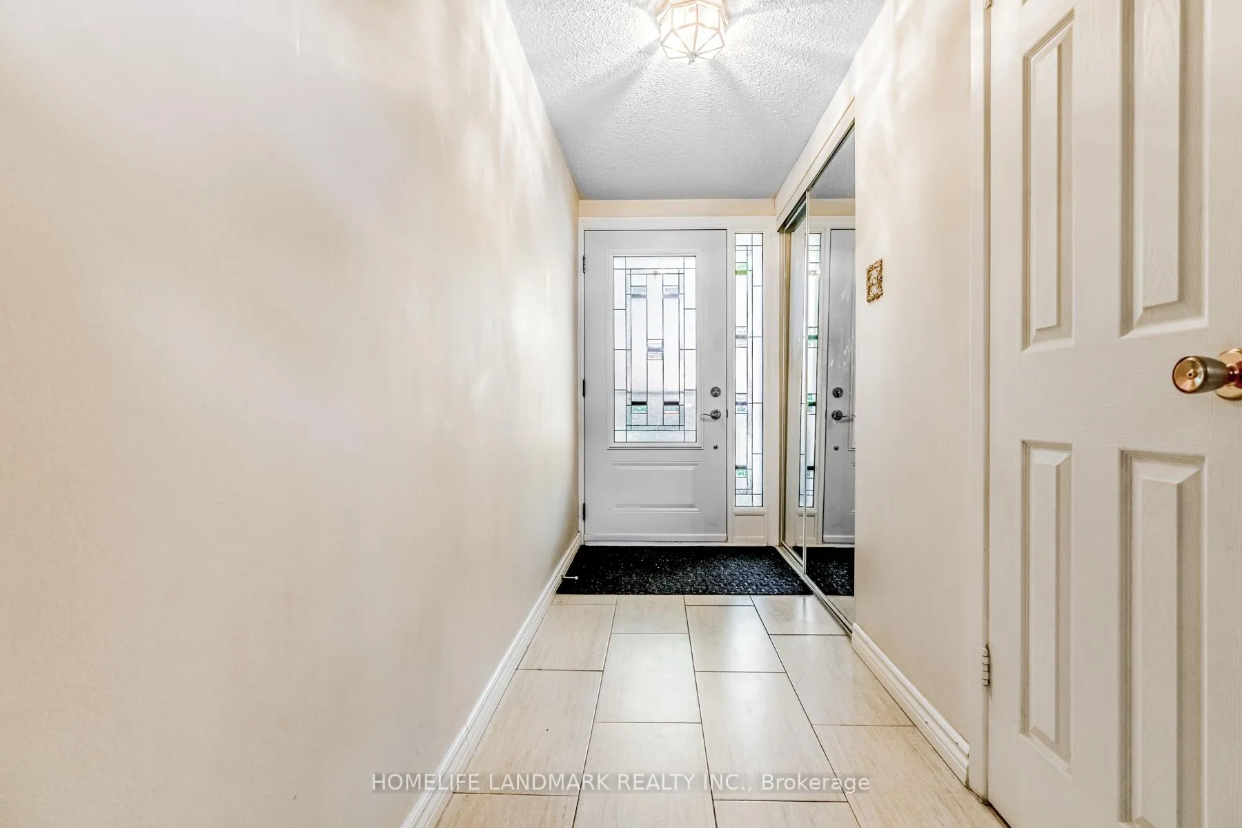 Photo 3 of Unit 57, 4165 Fieldgate Drive, Mississauga, Rathwood — HOMEH