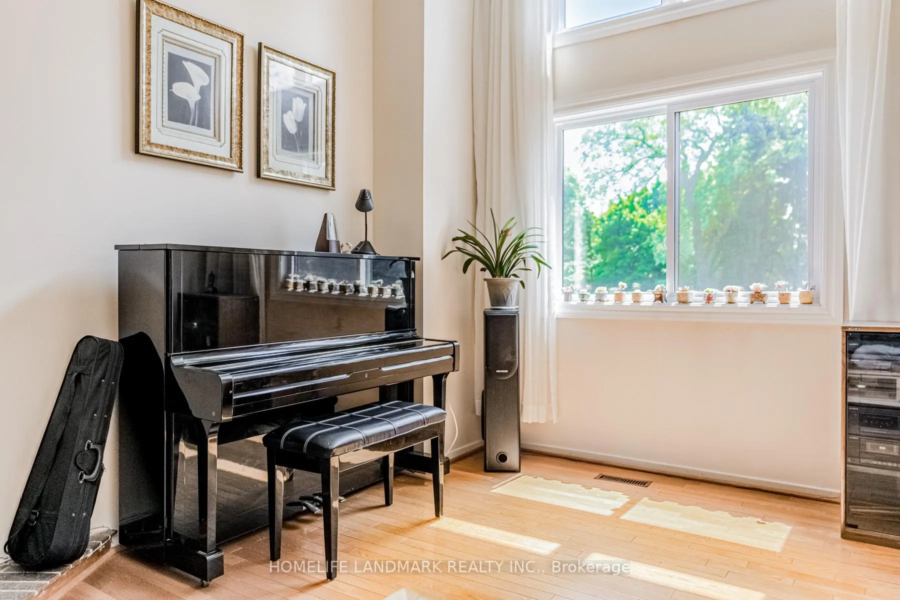 Photo 8 of Unit 57, 4165 Fieldgate Drive, Mississauga, Rathwood — HOMEH