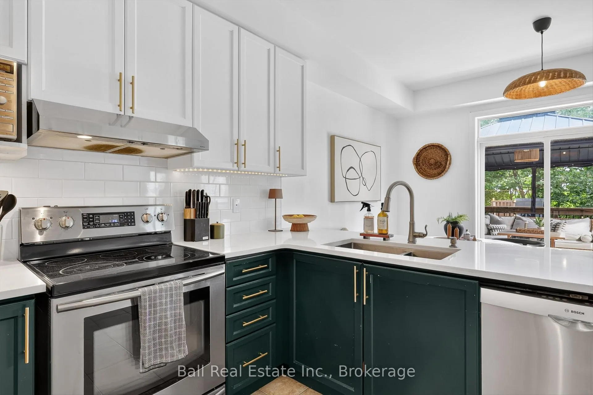 Photo 12 of 244 Lorne Court, Selwyn — HOMEH