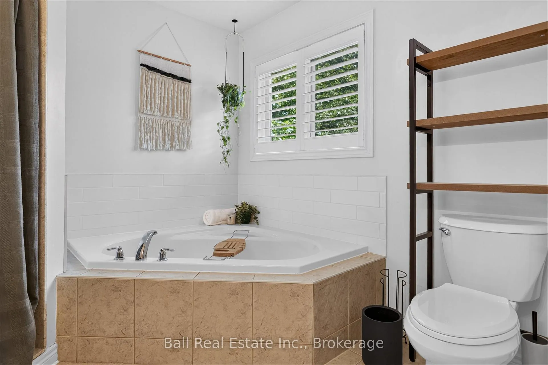 Photo 25 of 244 Lorne Court, Selwyn — HOMEH