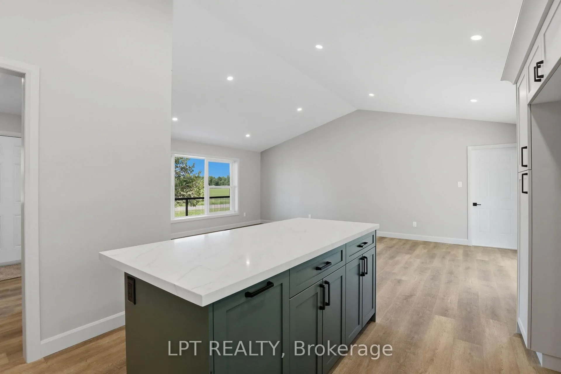 Photo 19 of 2523 Trillium Drive, Southwest Middlesex, Rural Southwest Middlesex — HOMEH