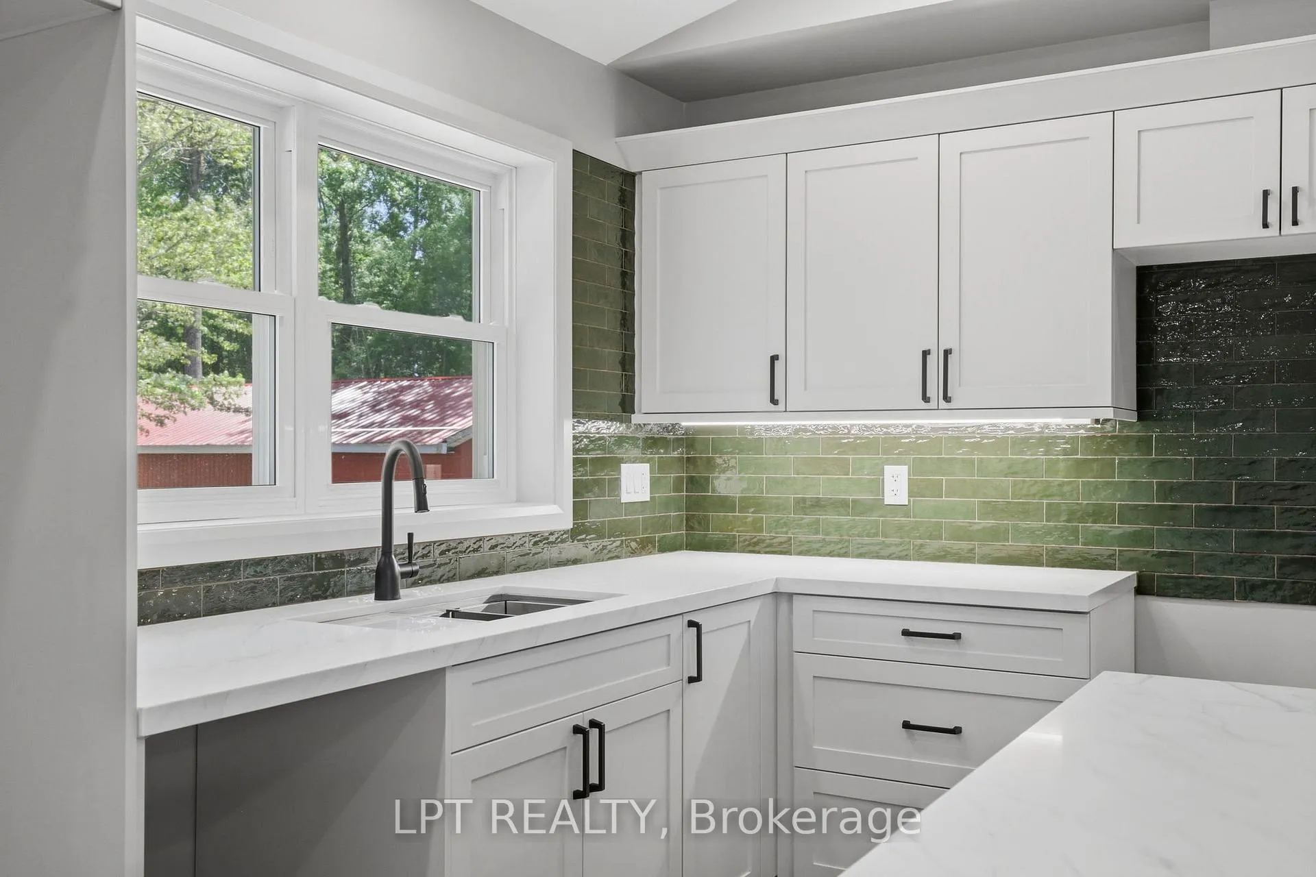 Photo 20 of 2523 Trillium Drive, Southwest Middlesex, Rural Southwest Middlesex — HOMEH
