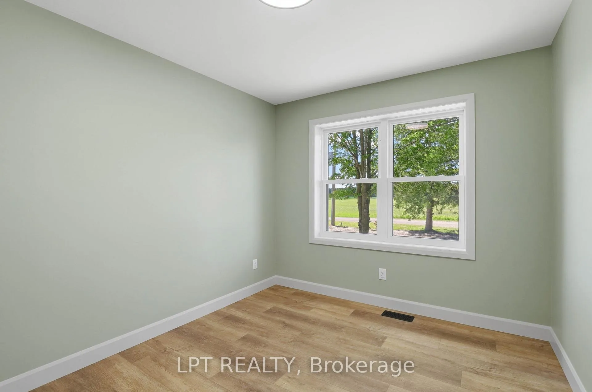 Photo 30 of 2523 Trillium Drive, Southwest Middlesex, Rural Southwest Middlesex — HOMEH