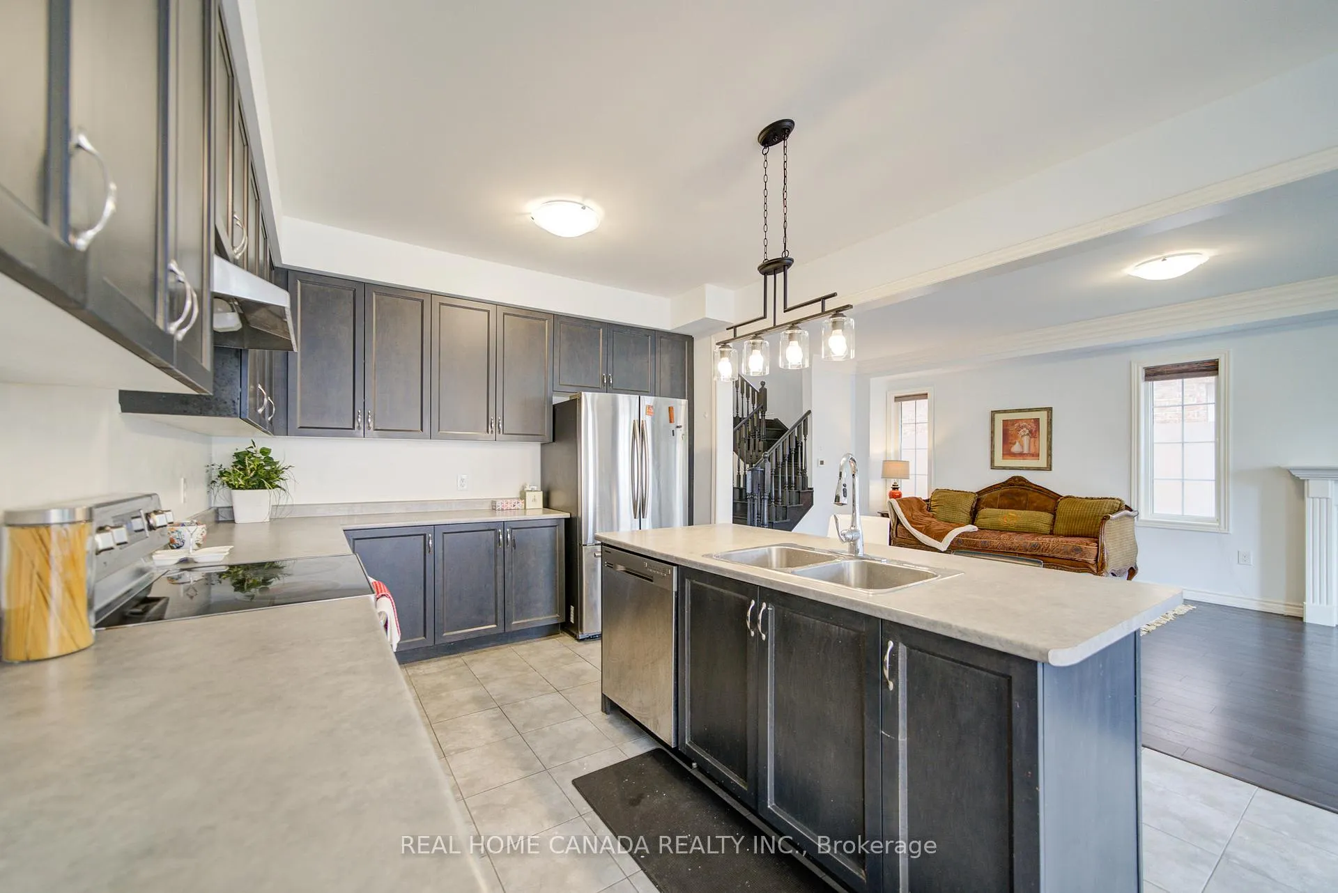 Photo 15 of 1491 Chretien Street, Milton, Ford — HOMEH