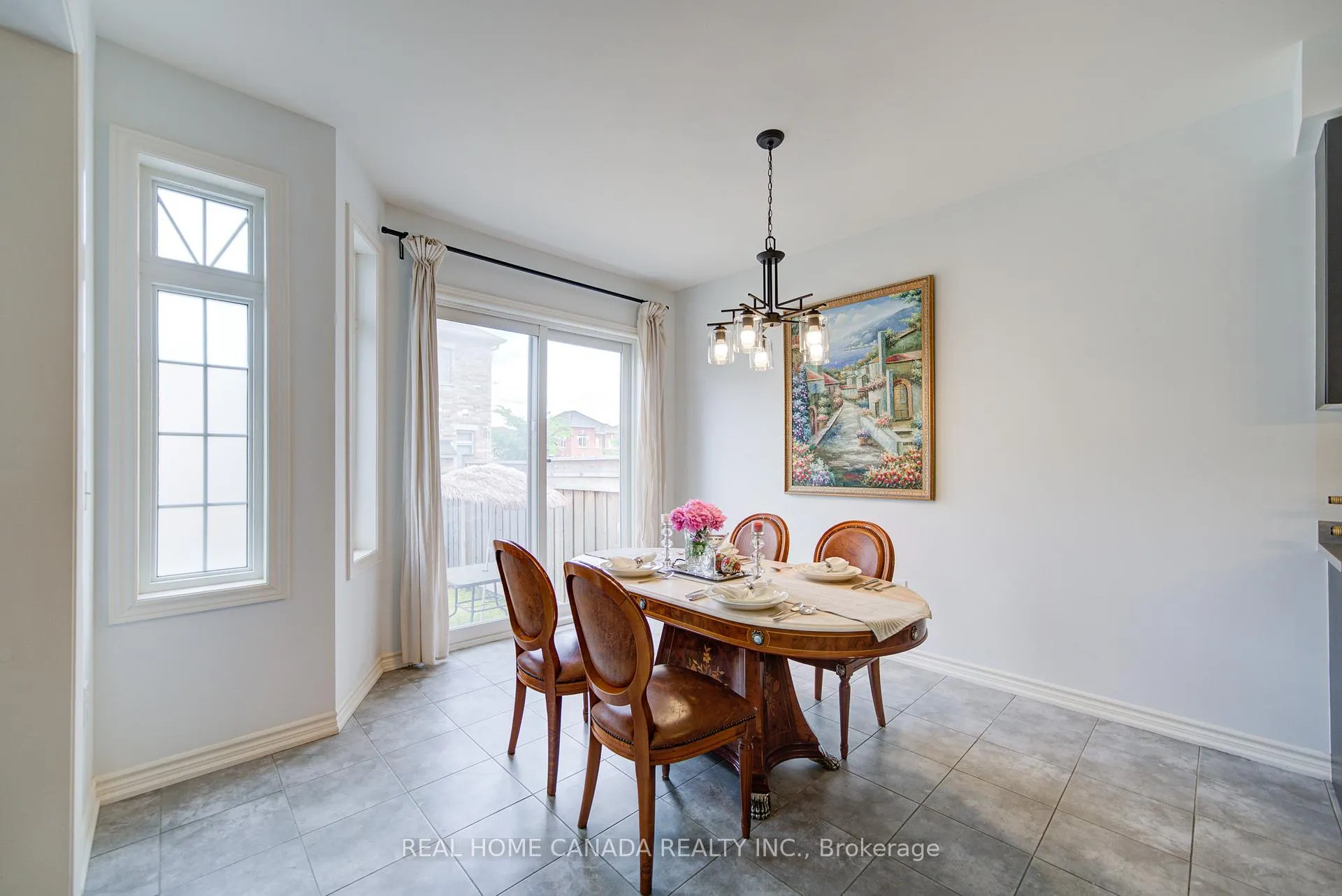 Photo 17 of 1491 Chretien Street, Milton, Ford — HOMEH