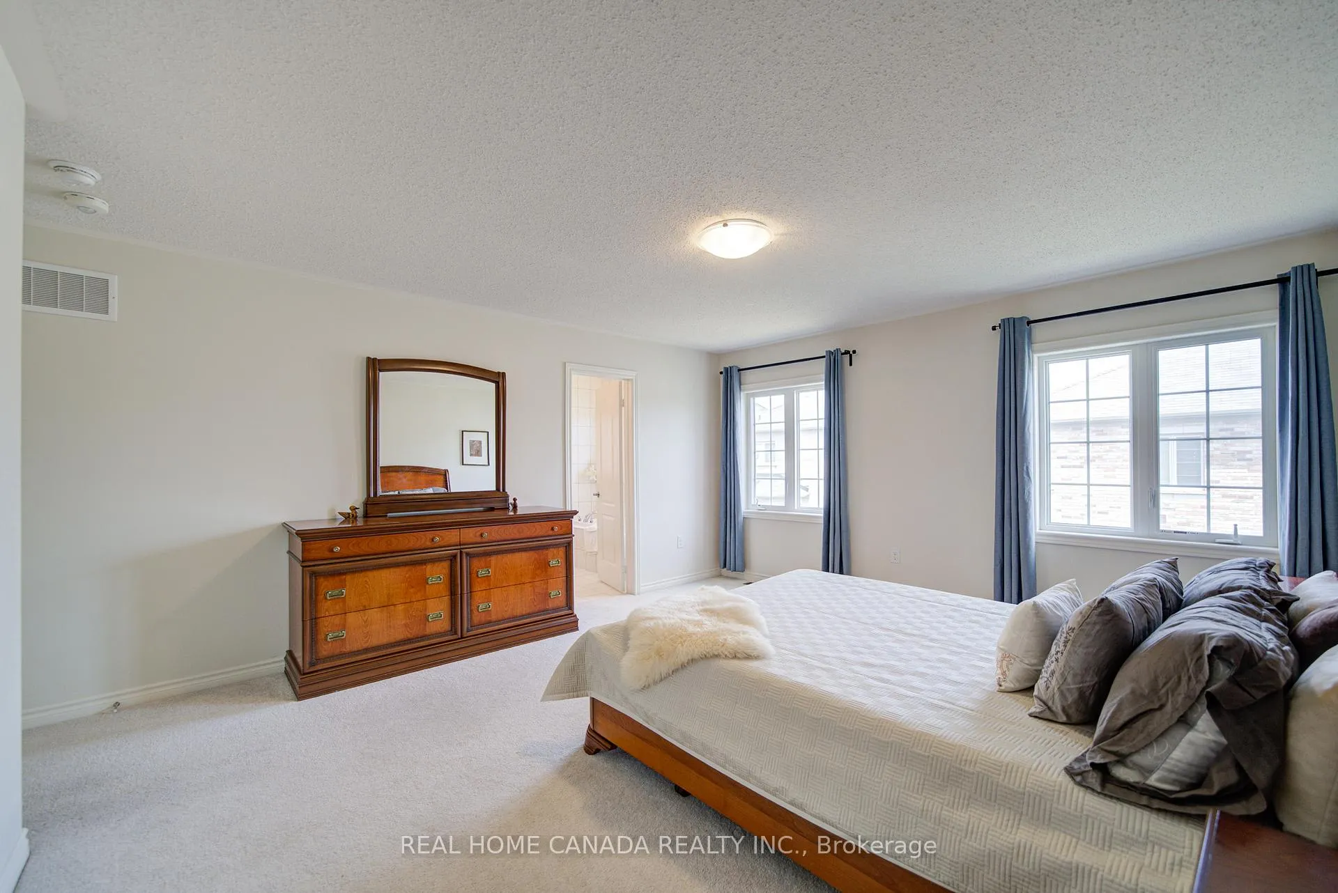 Photo 30 of 1491 Chretien Street, Milton, Ford — HOMEH