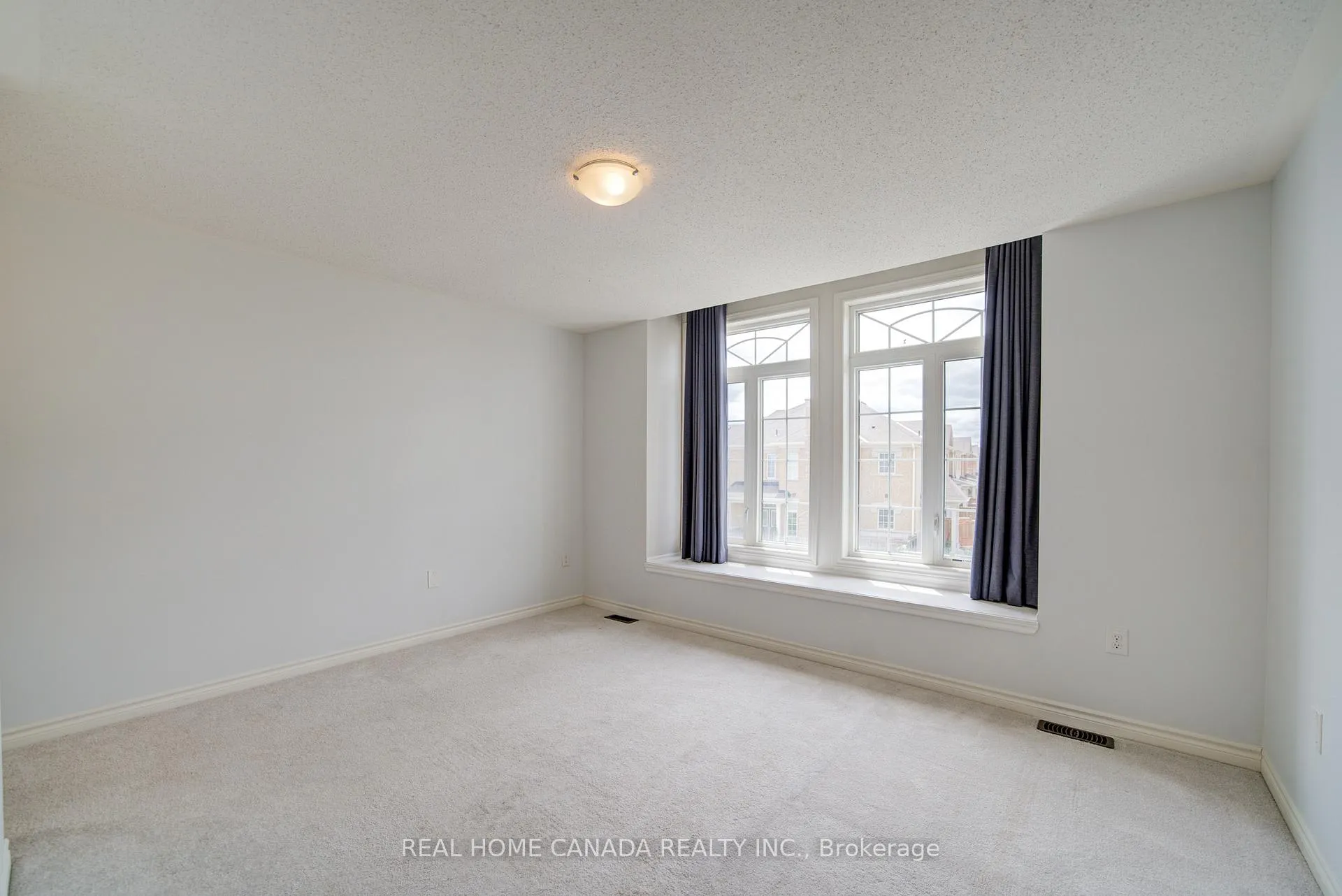 Photo 36 of 1491 Chretien Street, Milton, Ford — HOMEH