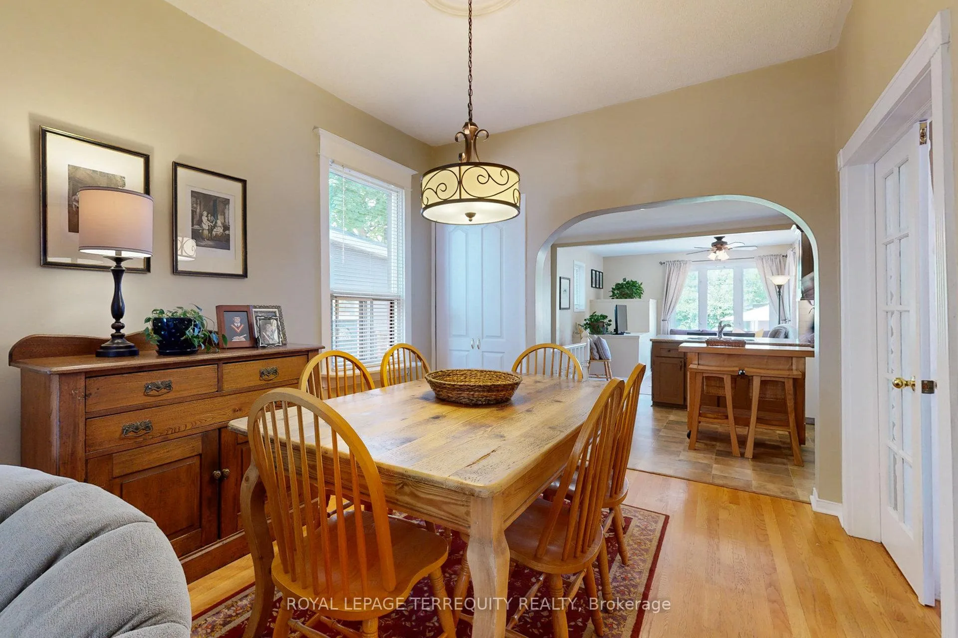 Photo 5 of 92 Eileen Avenue, Toronto, Rockcliffe-Smythe — HOMEH
