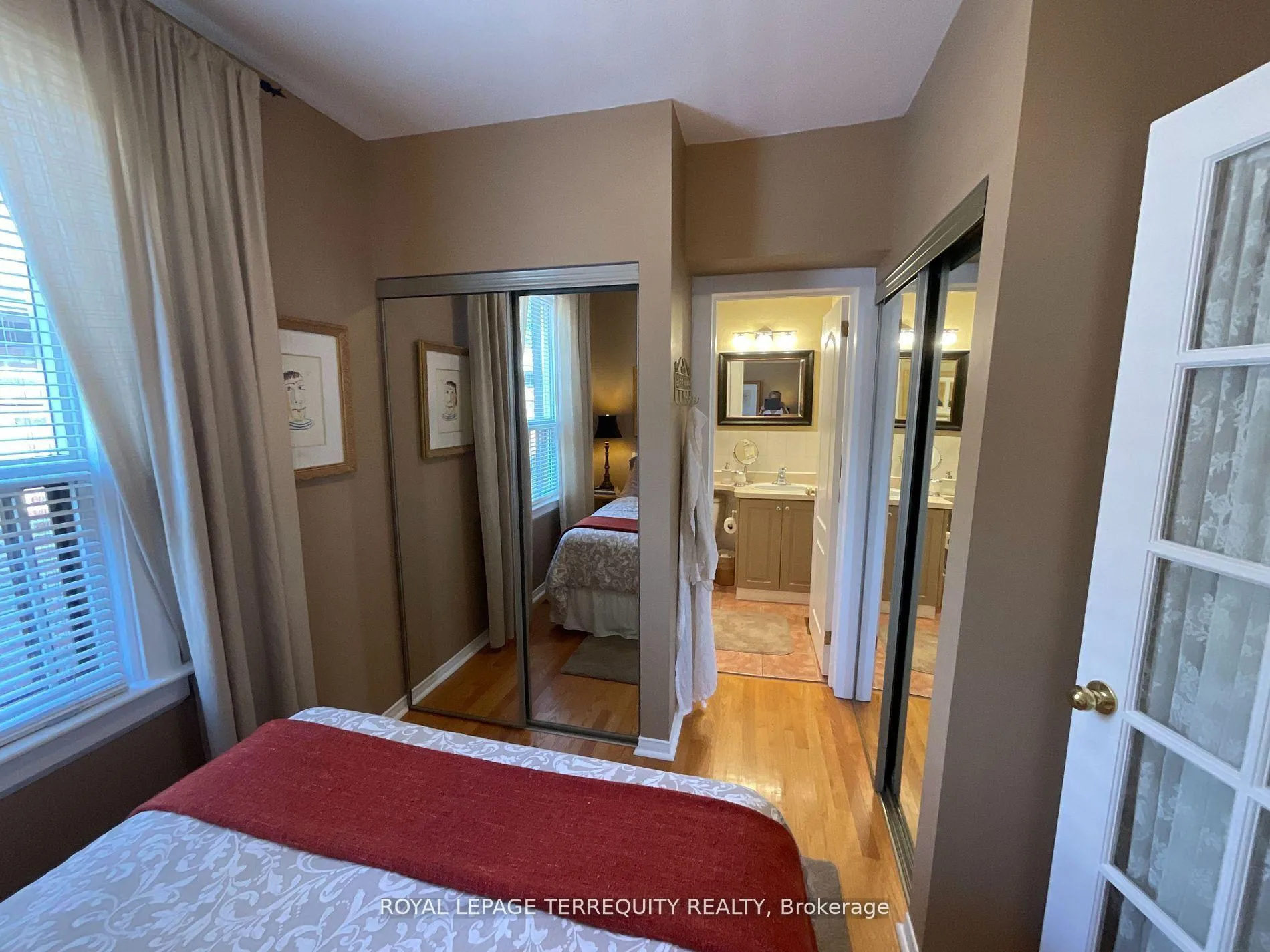 Photo 8 of 92 Eileen Avenue, Toronto, Rockcliffe-Smythe — HOMEH