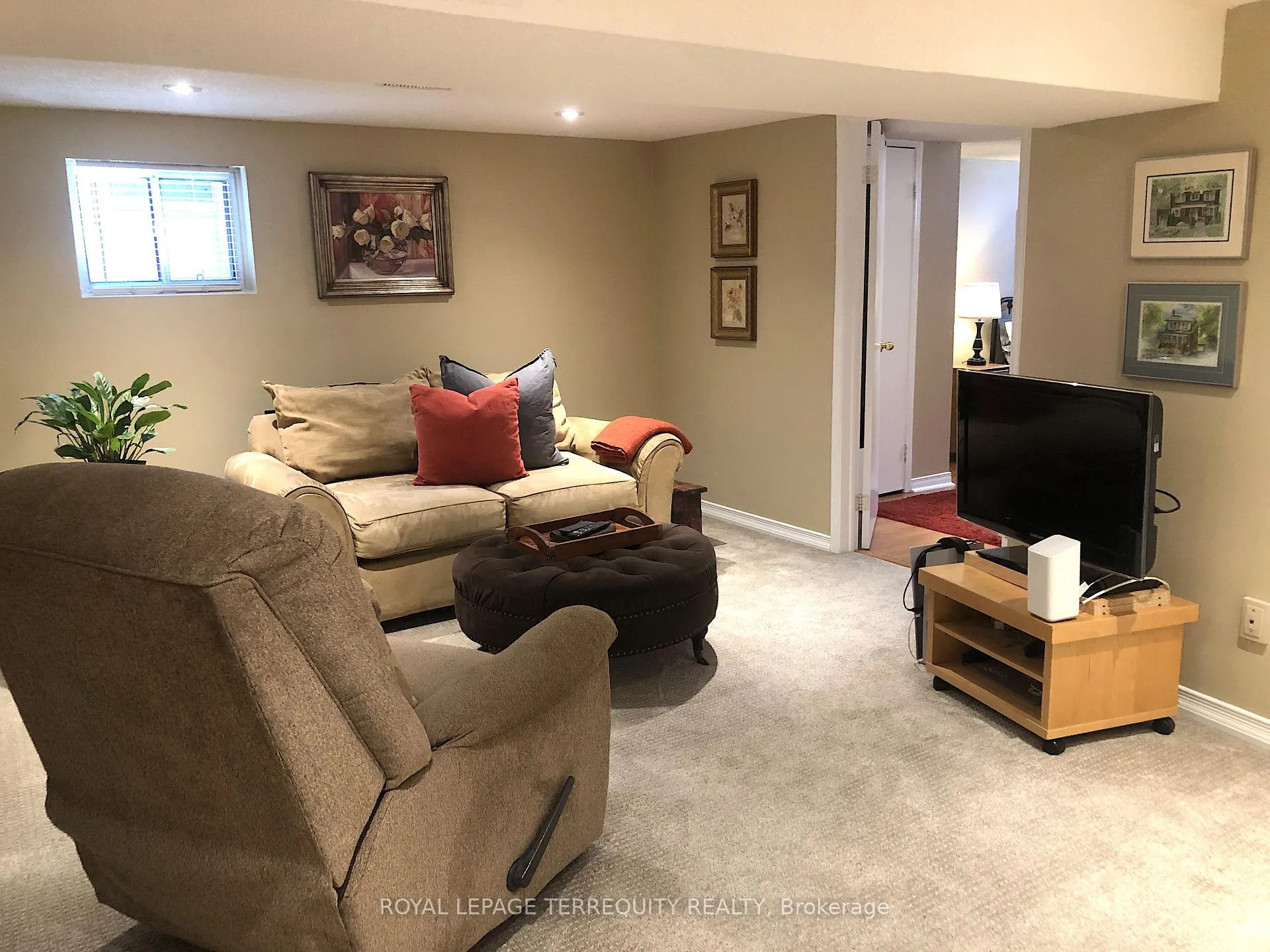 Photo 23 of 92 Eileen Avenue, Toronto, Rockcliffe-Smythe — HOMEH
