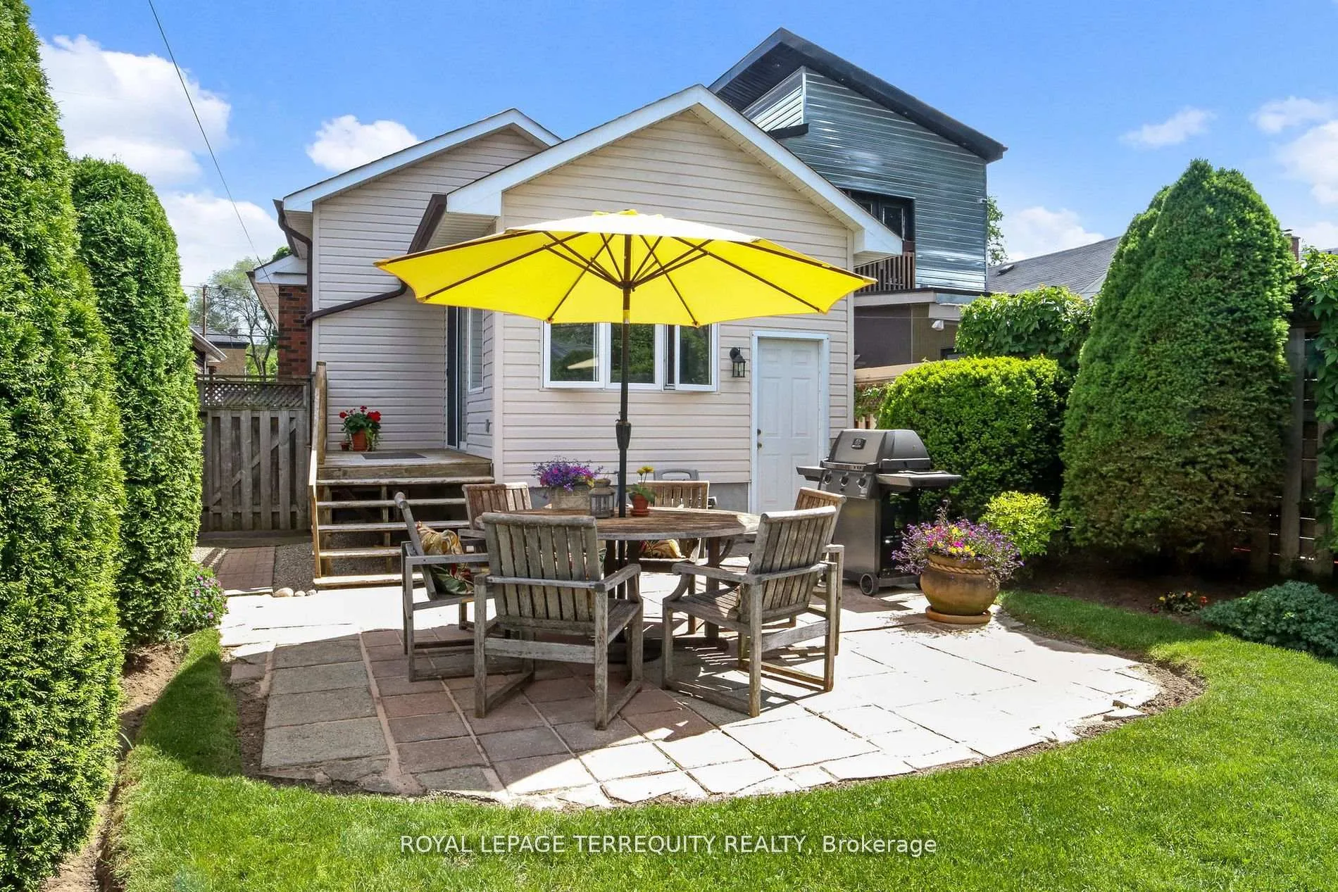 Photo 39 of 92 Eileen Avenue, Toronto, Rockcliffe-Smythe — HOMEH